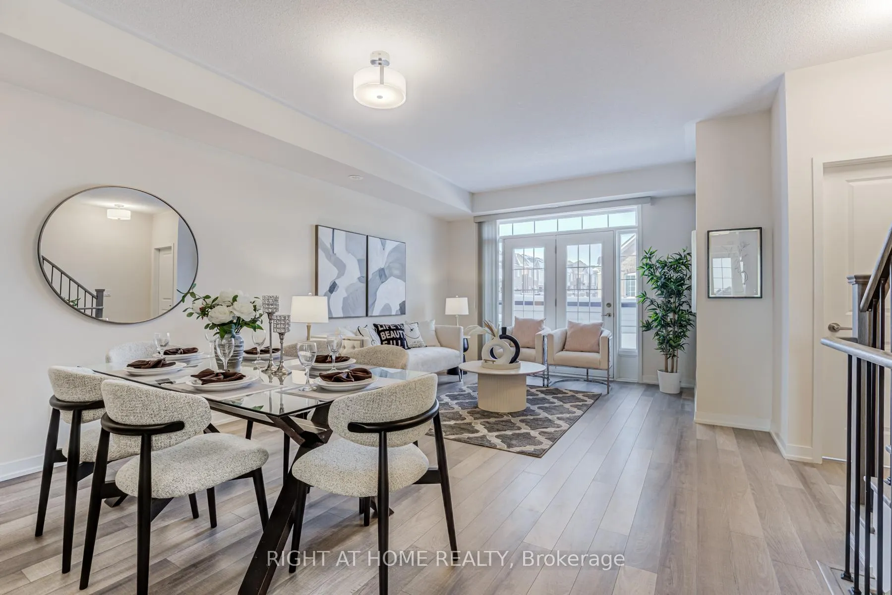 Photo 12 of 68 Lady Dolores Avenue, Vaughan, Patterson — HOMEH