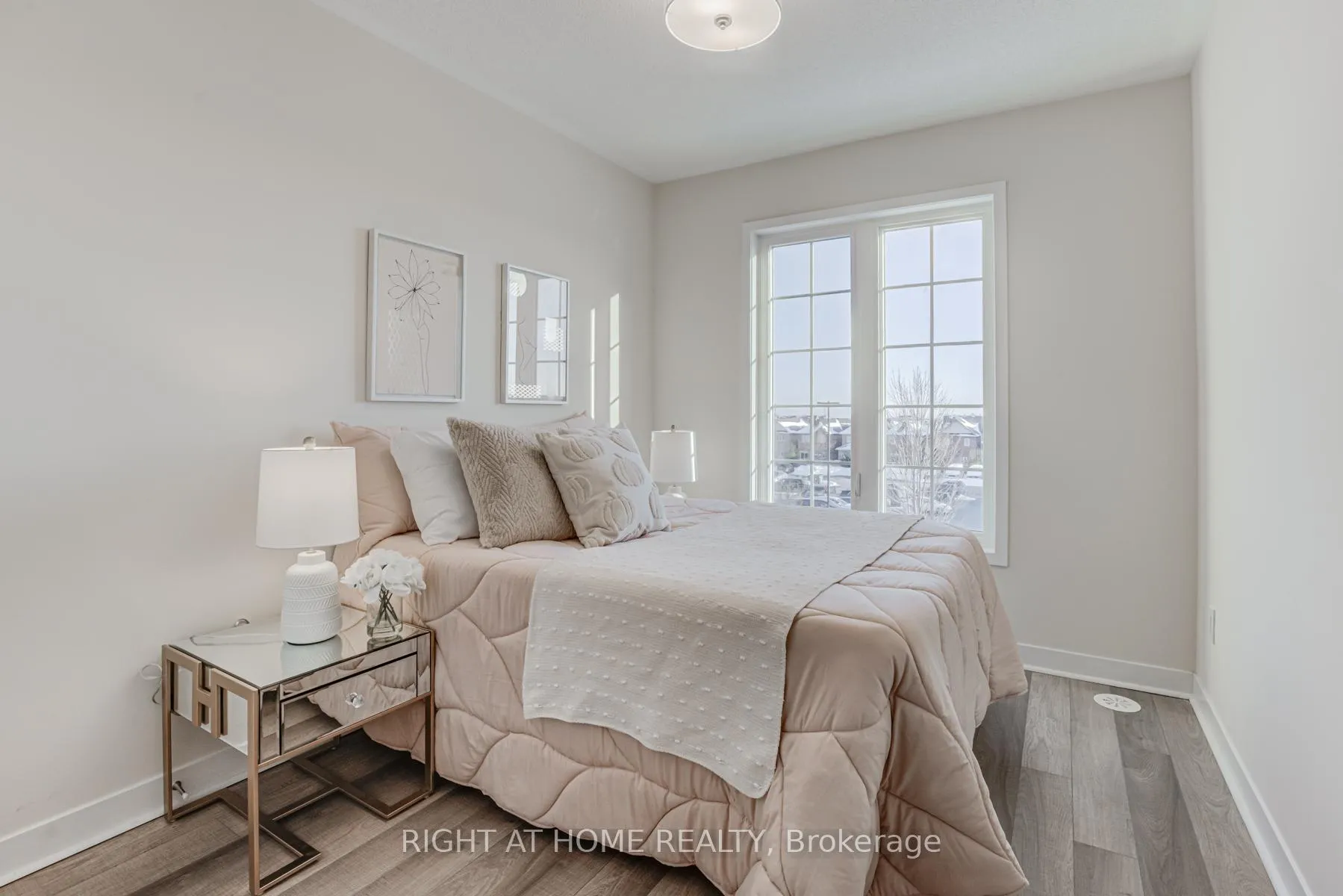 Photo 29 of 68 Lady Dolores Avenue, Vaughan, Patterson — HOMEH