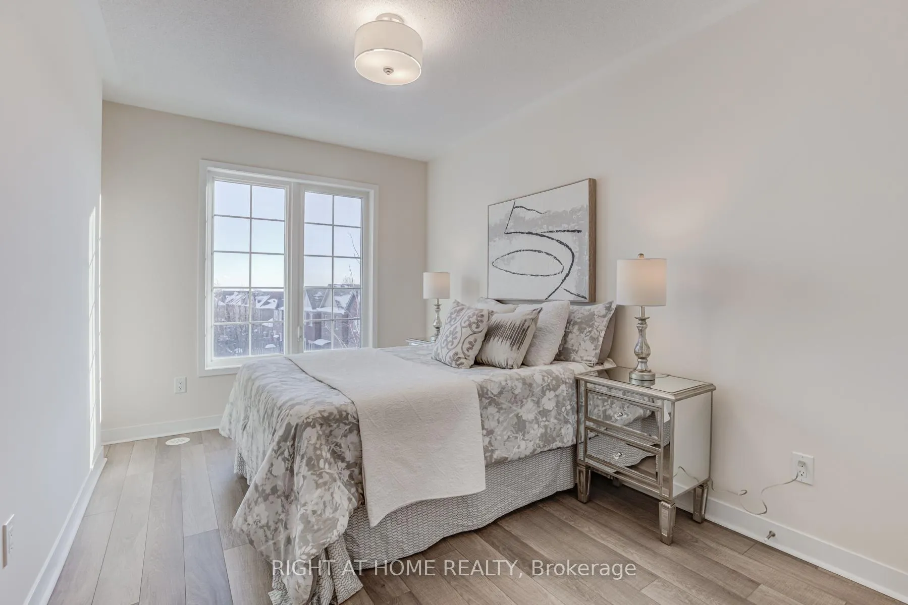 Photo 31 of 68 Lady Dolores Avenue, Vaughan, Patterson — HOMEH