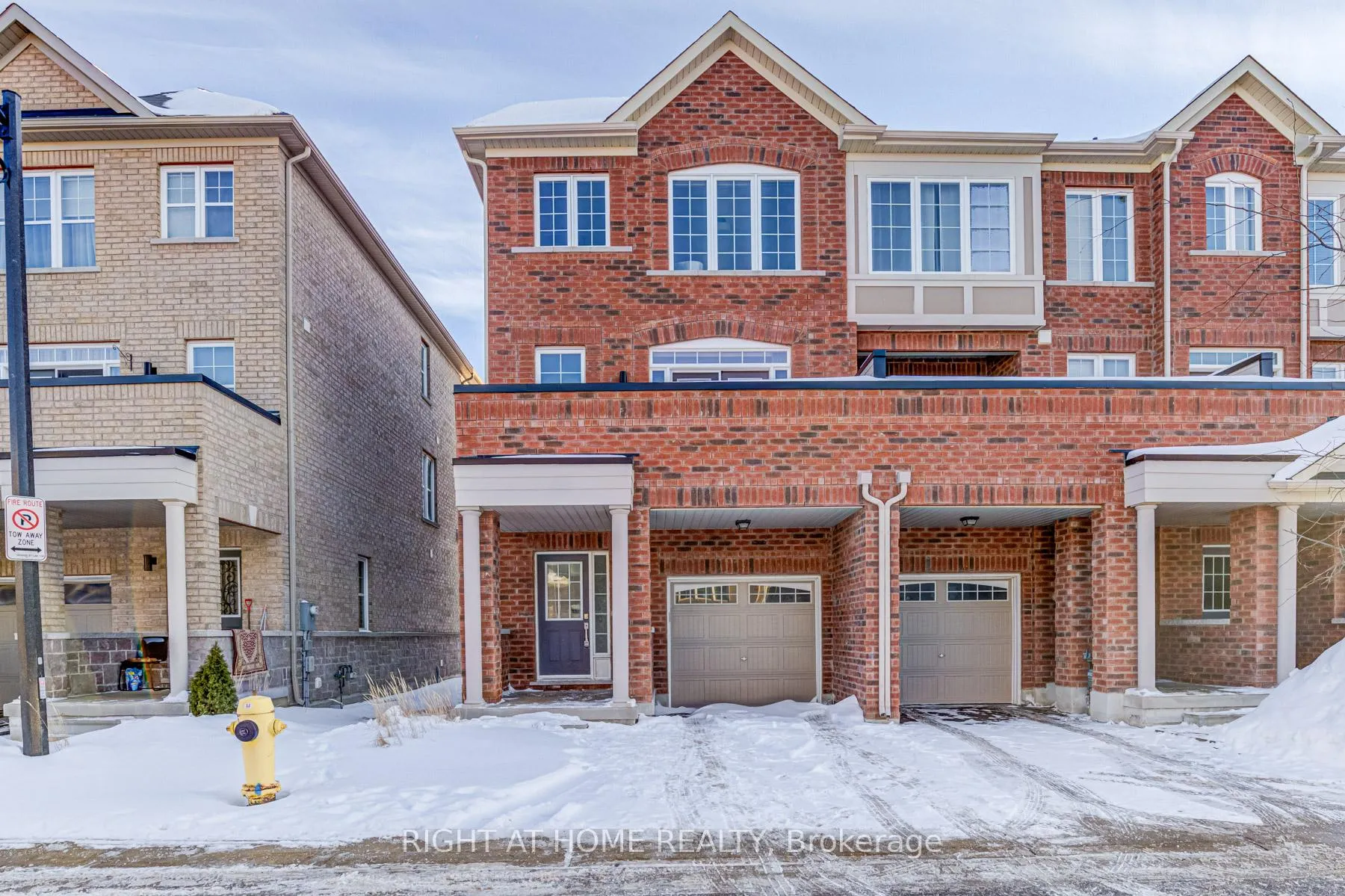 Photo 35 of 68 Lady Dolores Avenue, Vaughan, Patterson — HOMEH