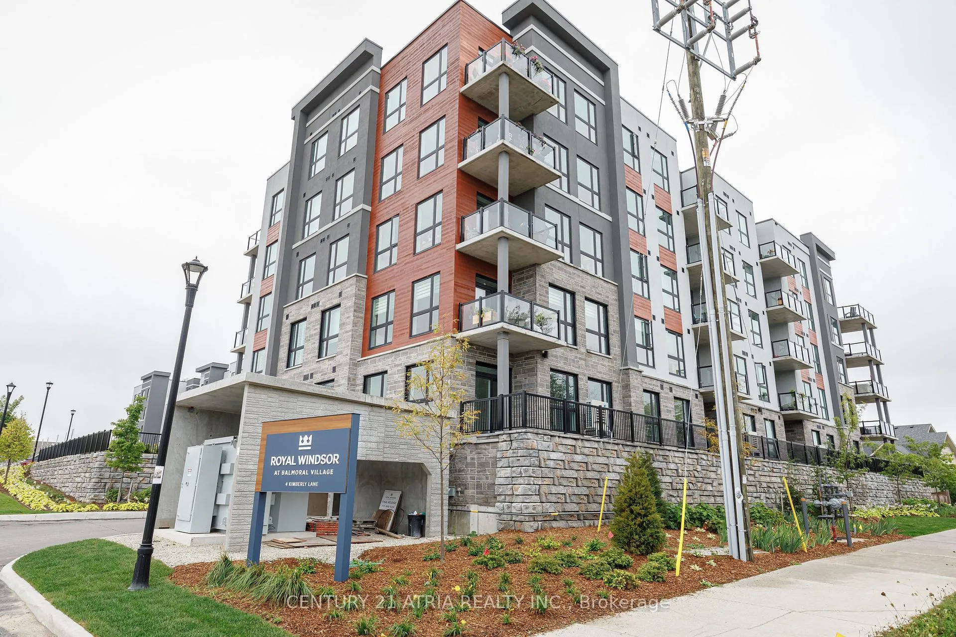 Front of Unit 124, 4 Kimberly Lane