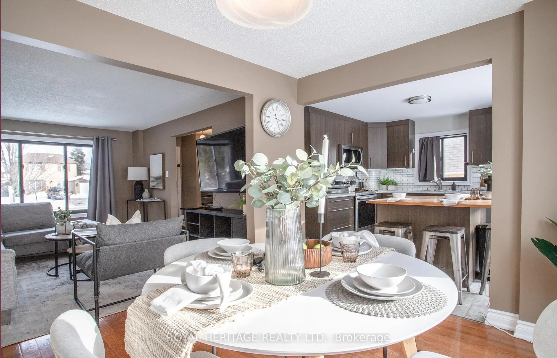 Photo 8 of 636 Beckworth Square, Pickering, Amberlea — HOMEH