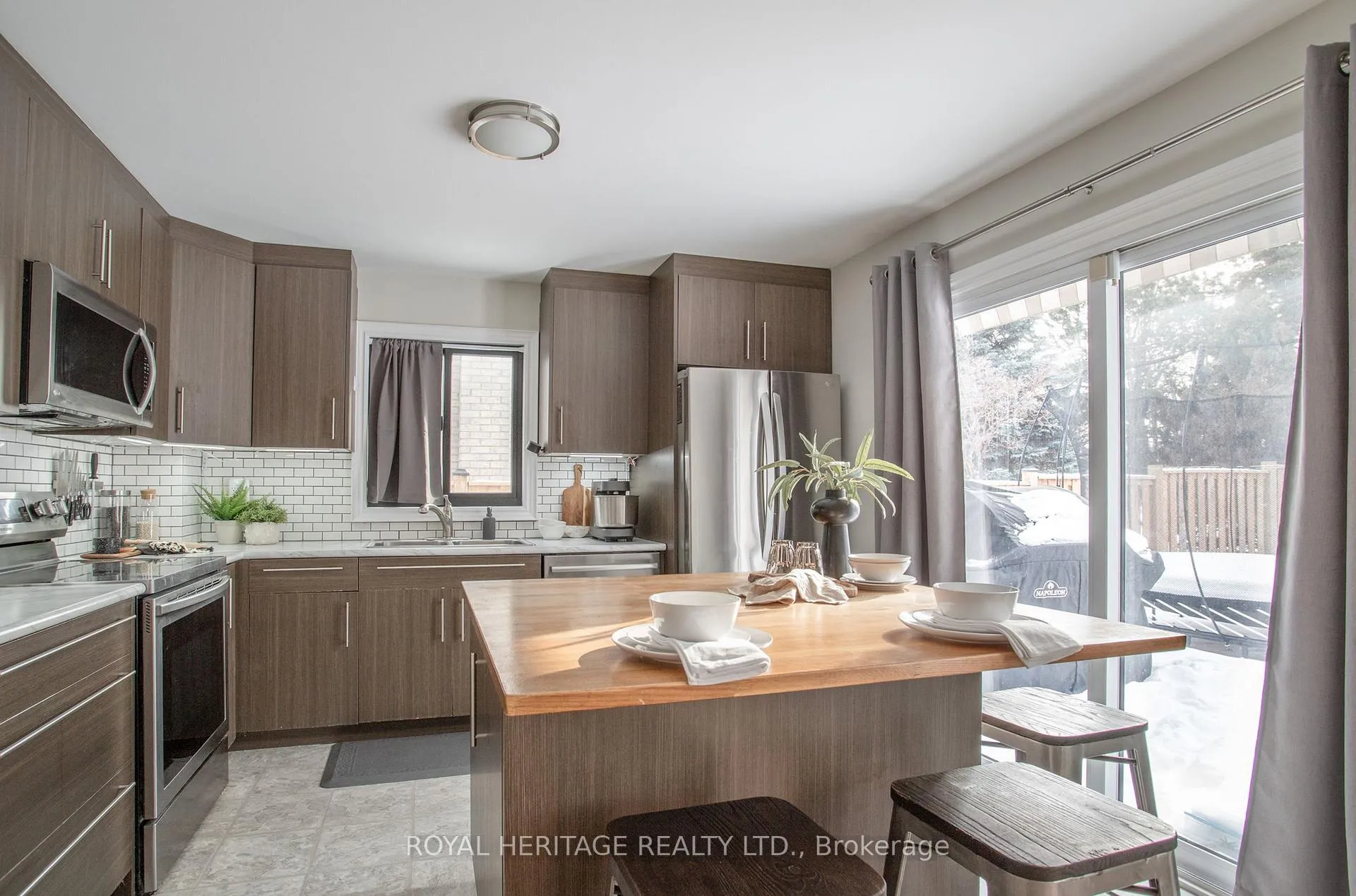 Photo 10 of 636 Beckworth Square, Pickering, Amberlea — HOMEH