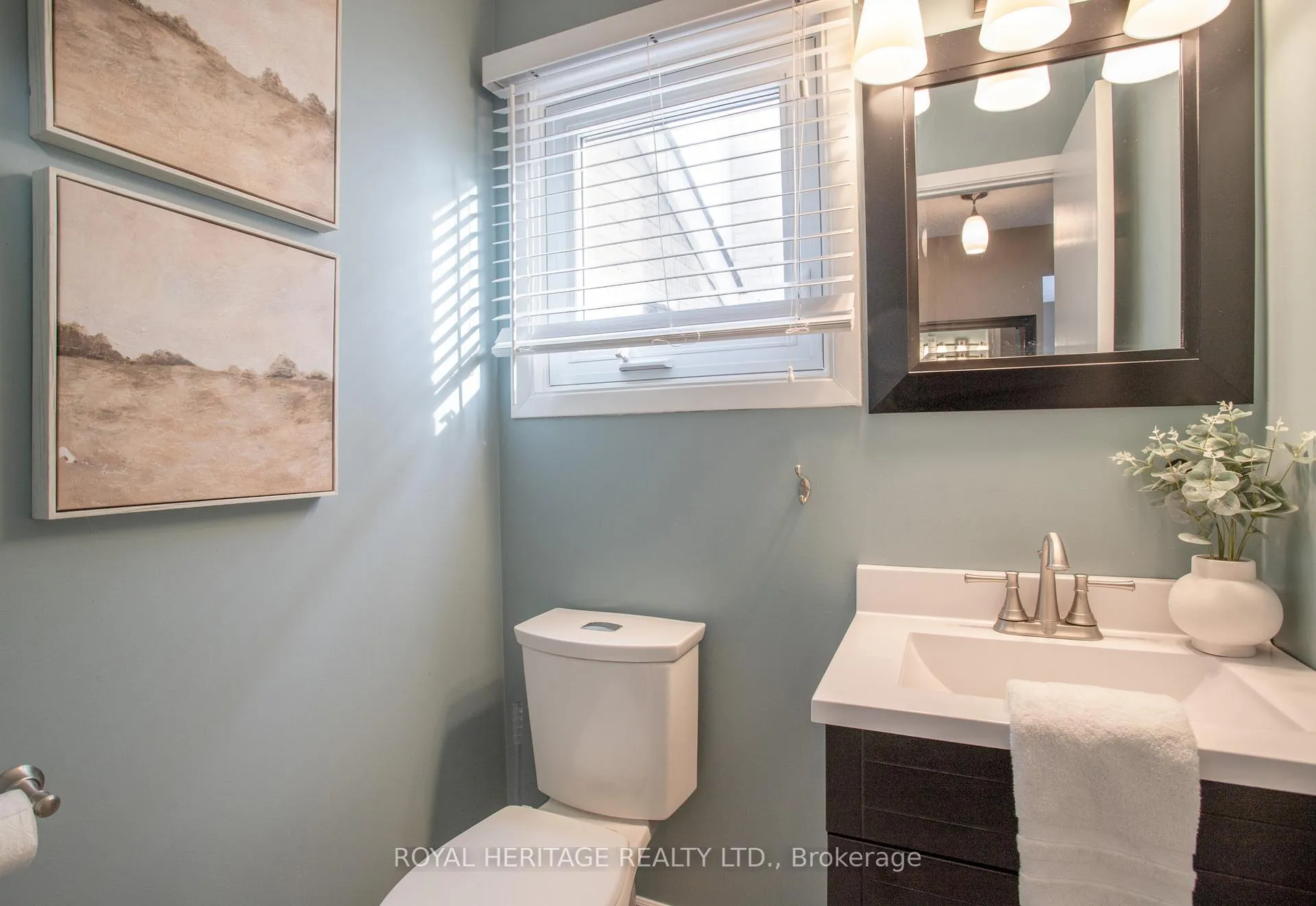 Photo 16 of 636 Beckworth Square, Pickering, Amberlea — HOMEH