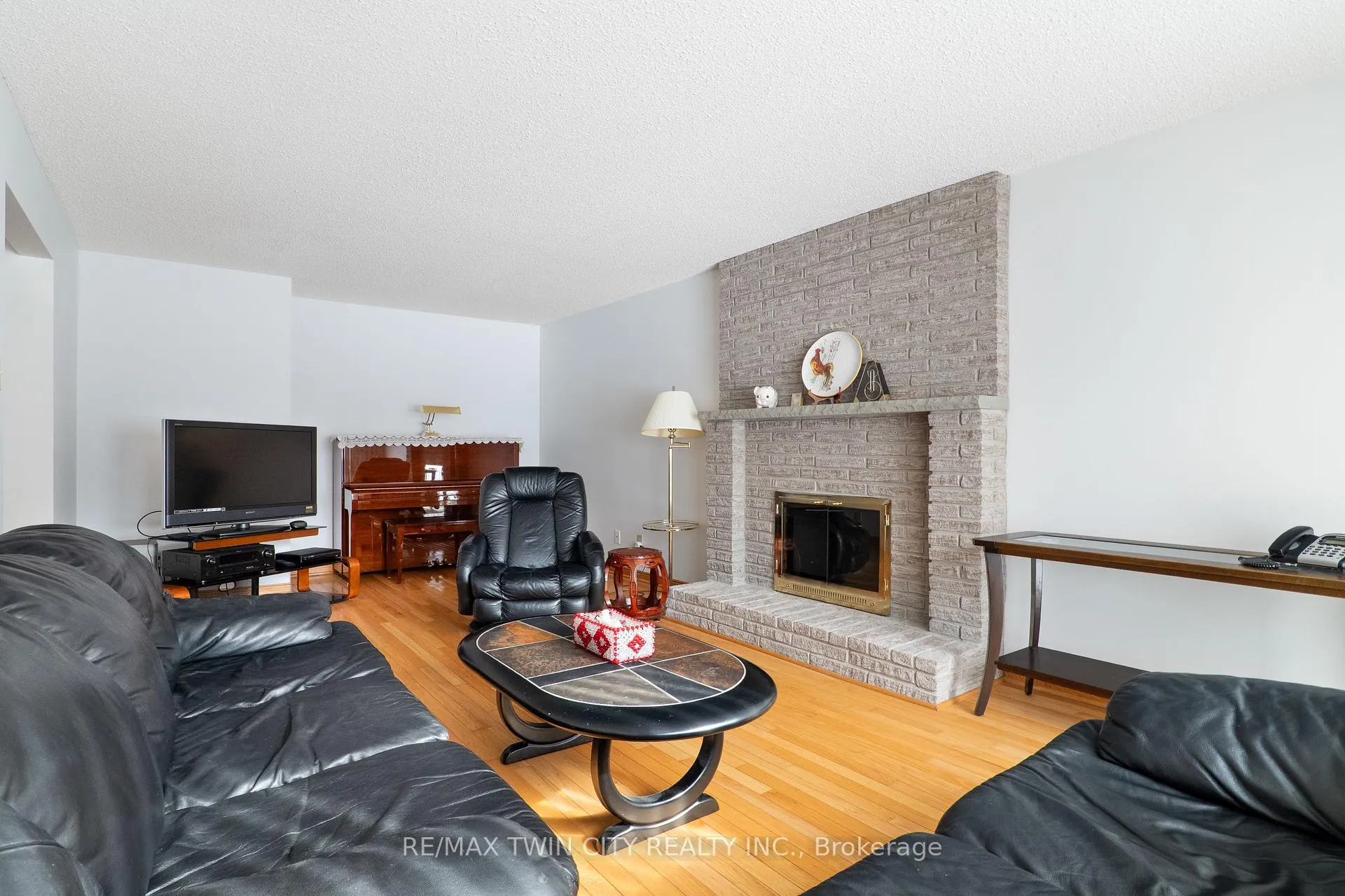 Photo 19 of 95 Old Meadow Lane, Waterloo — HOMEH
