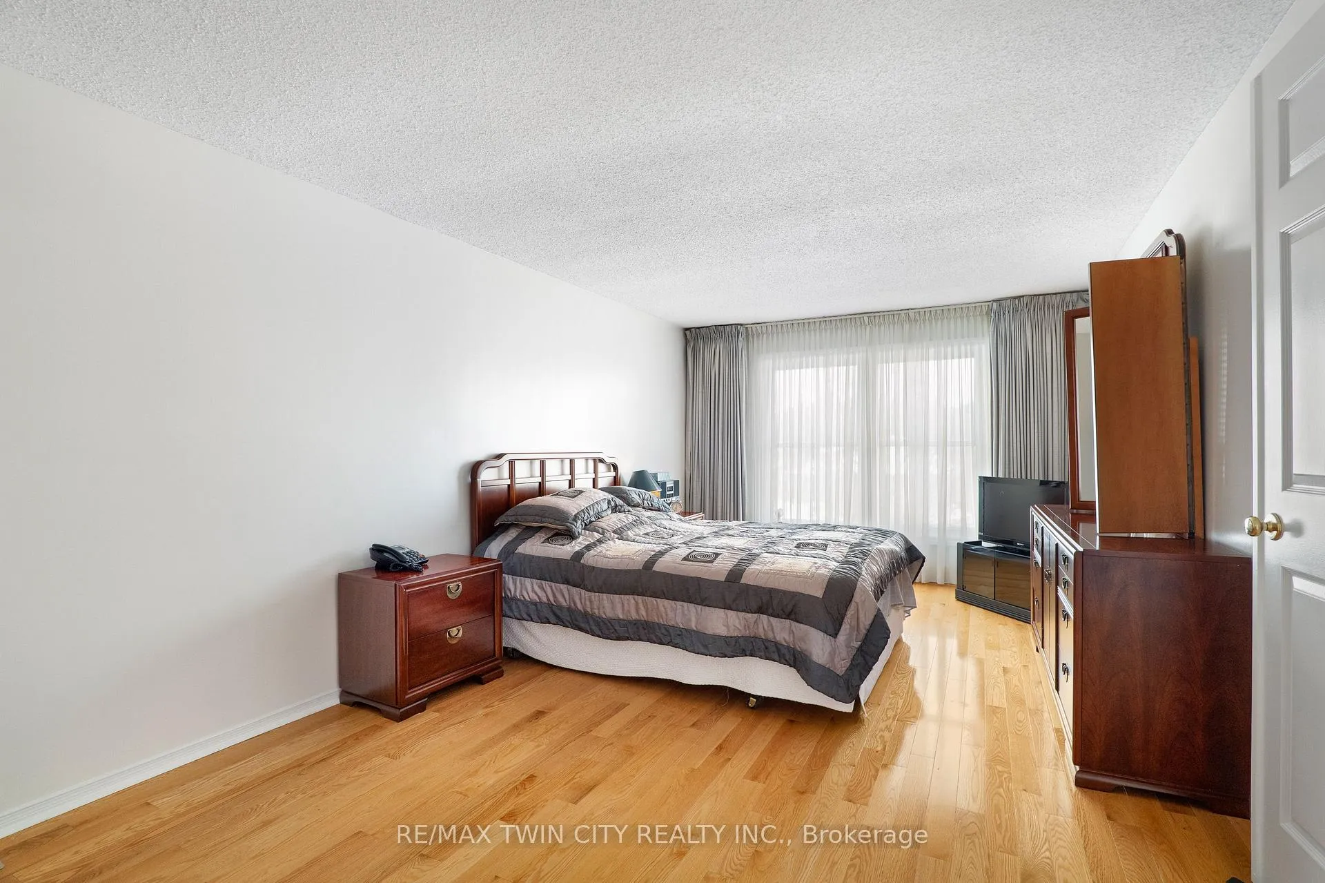Photo 20 of 95 Old Meadow Lane, Waterloo — HOMEH