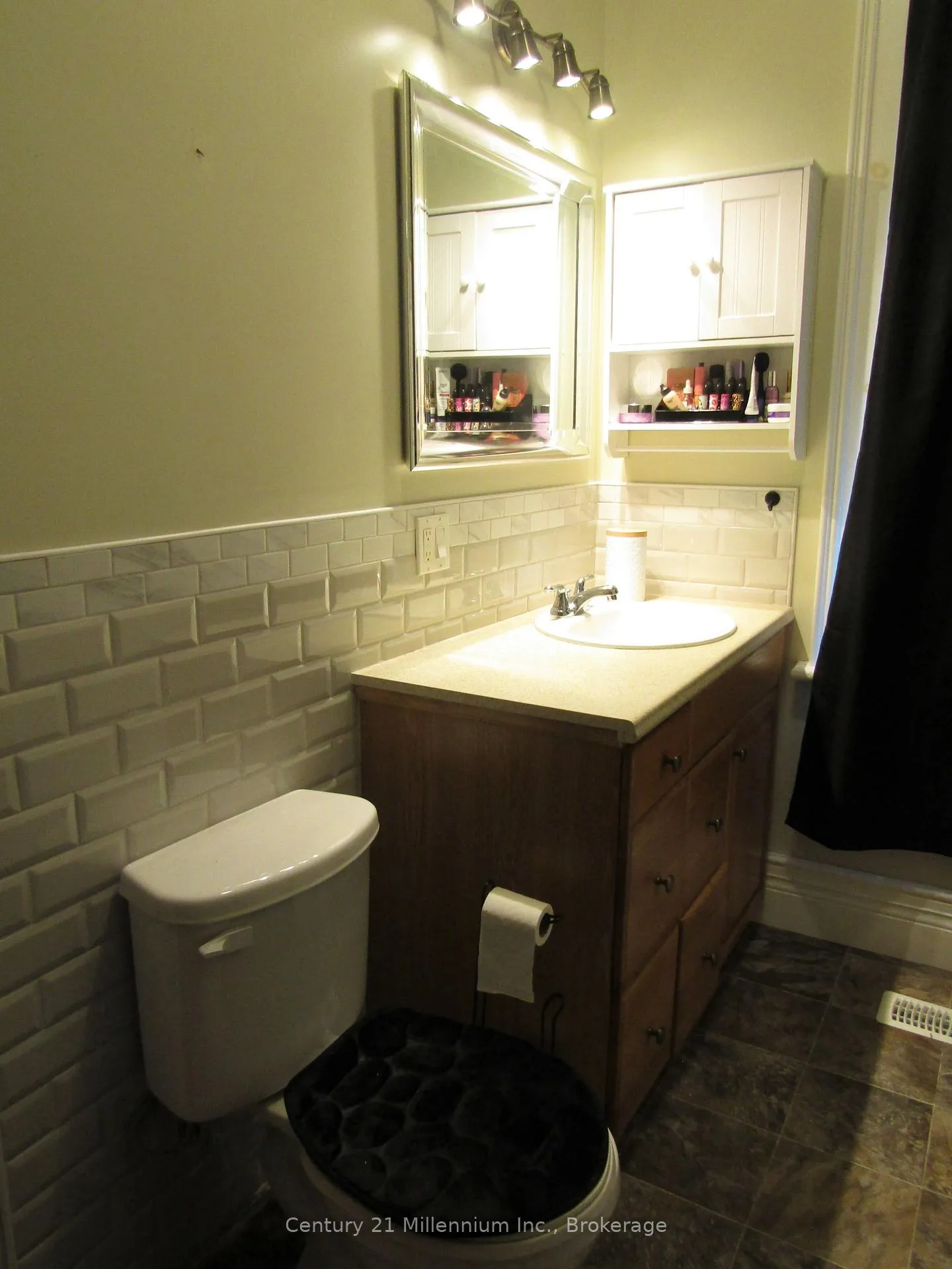 Photo 10 of Unit B, 316 Centre Street, North Huron, Wingham — HOMEH