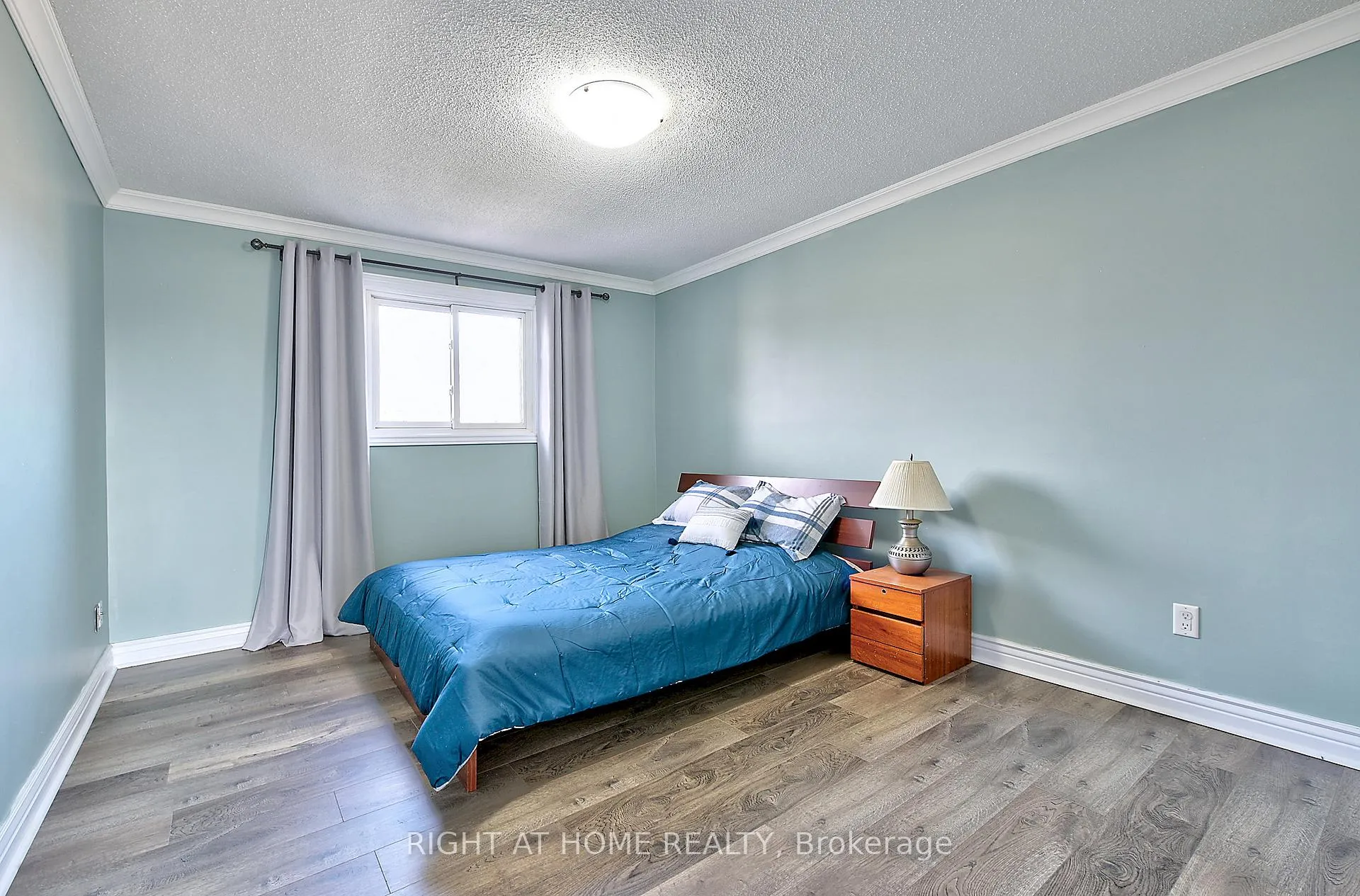 Photo 20 of 224 Ridgefield Crescent, Vaughan, Maple — HOMEH