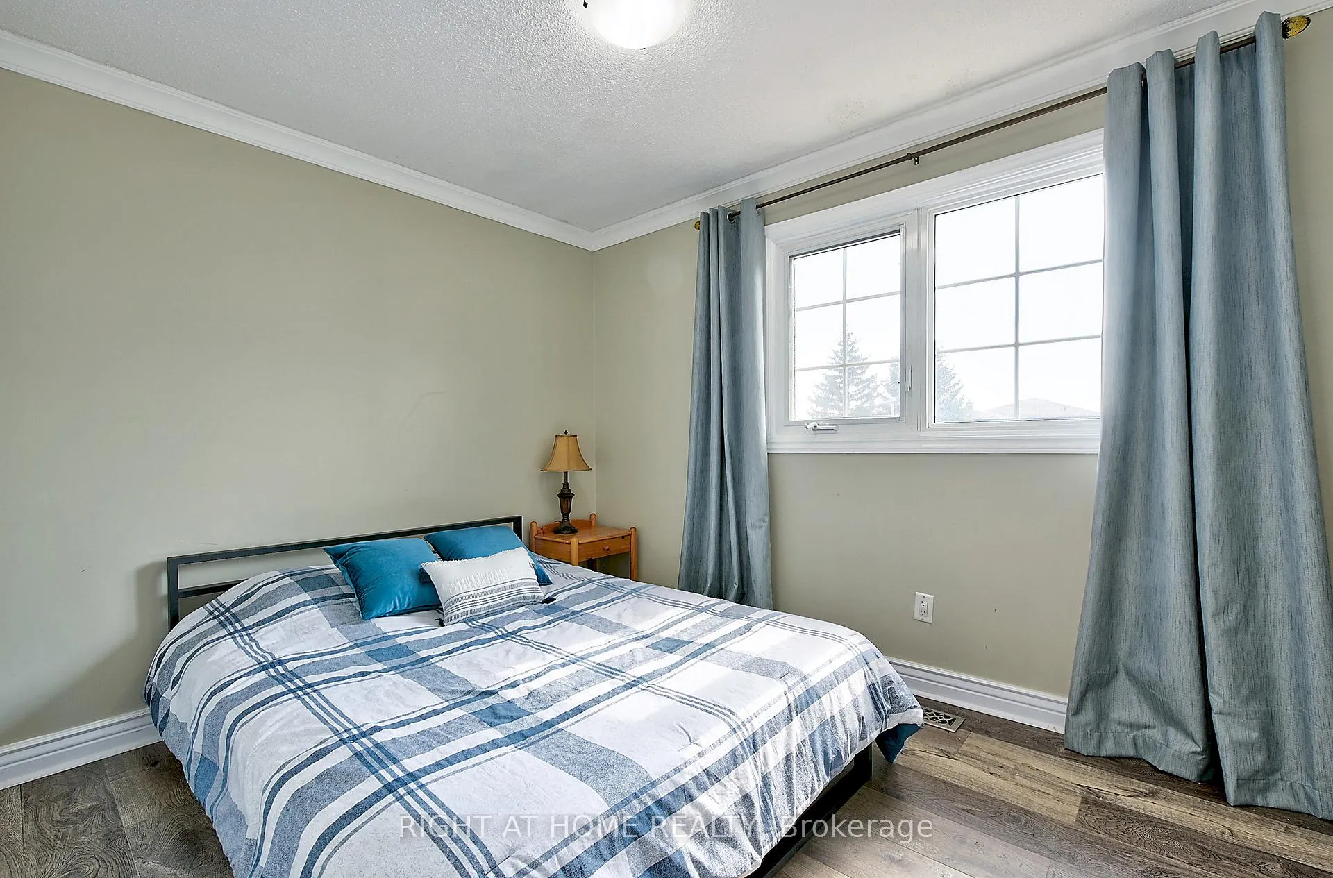 Photo 22 of 224 Ridgefield Crescent, Vaughan, Maple — HOMEH
