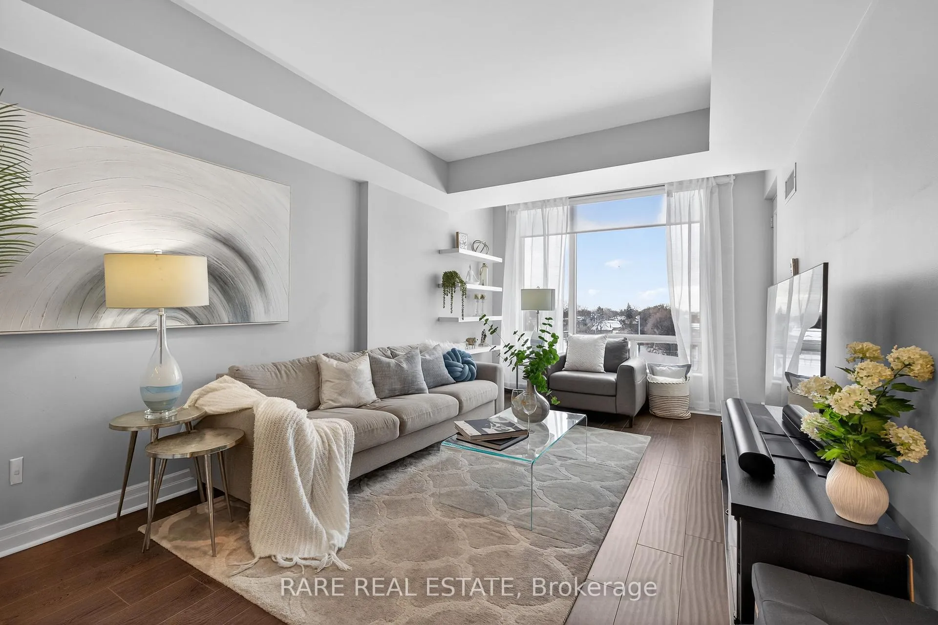 Front of Unit 702, 1801 Bayview Avenue