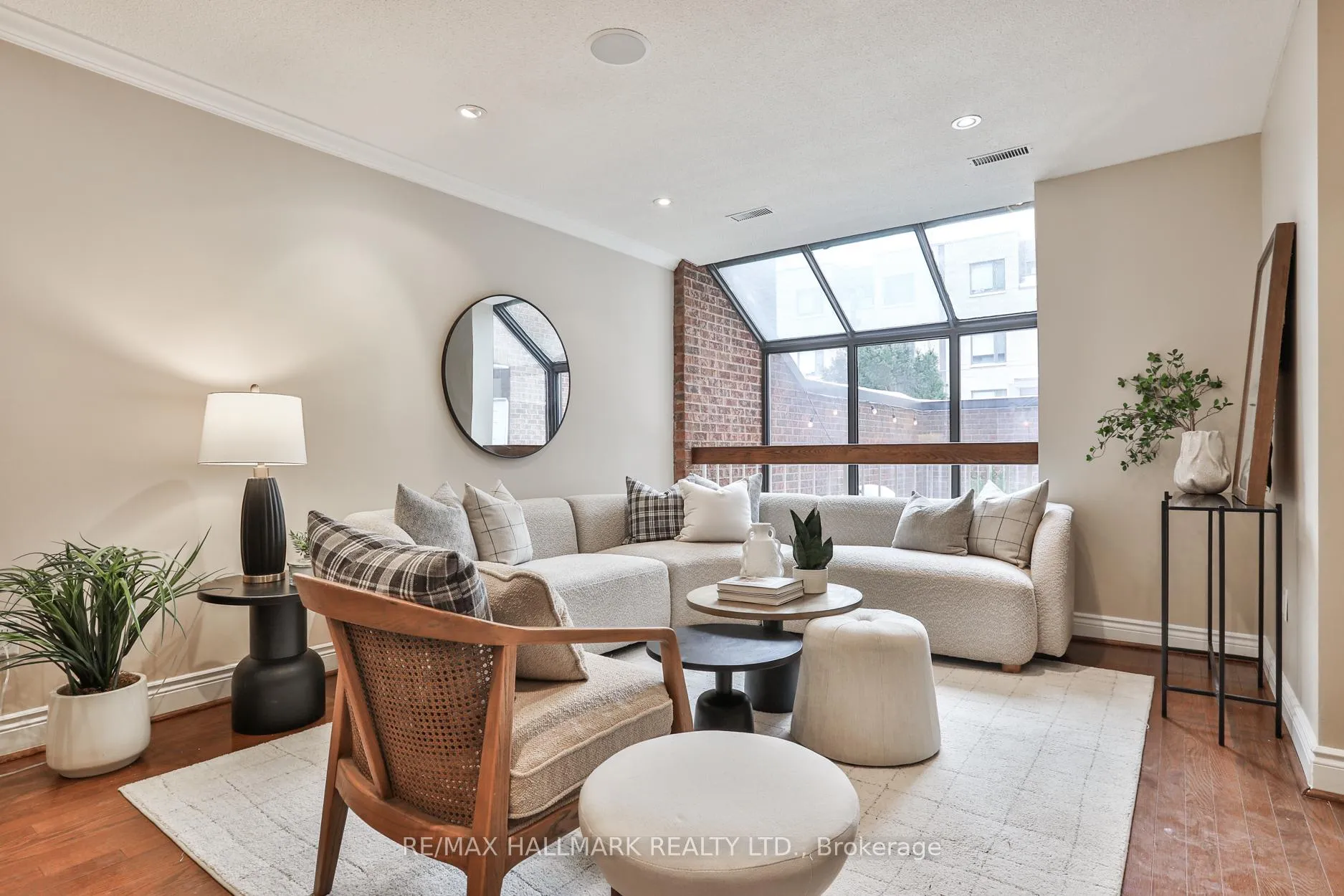 Photo 3 of Unit A12, 142 Pears Avenue, Toronto, The Annex — HOMEH