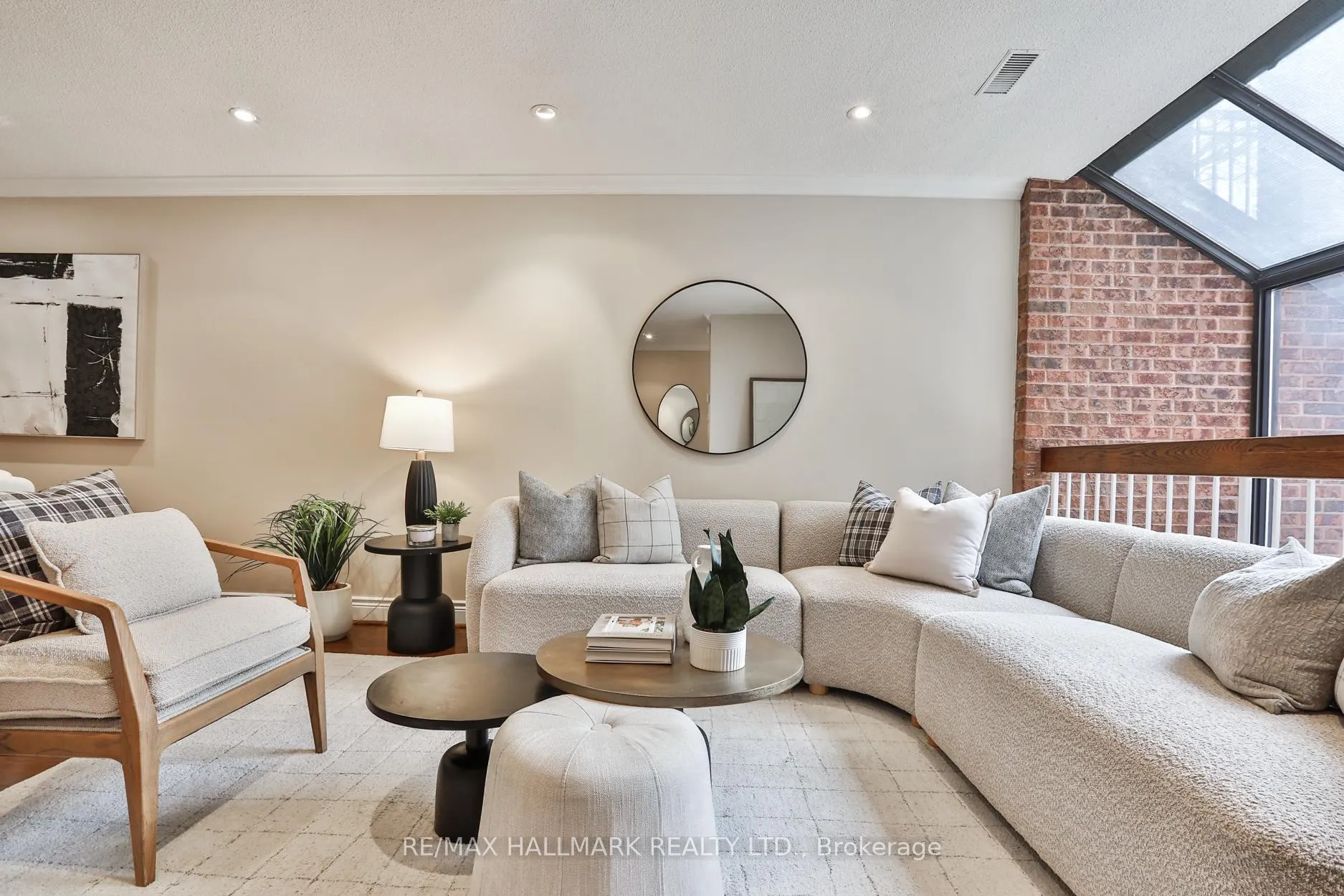 Photo 4 of Unit A12, 142 Pears Avenue, Toronto, The Annex — HOMEH