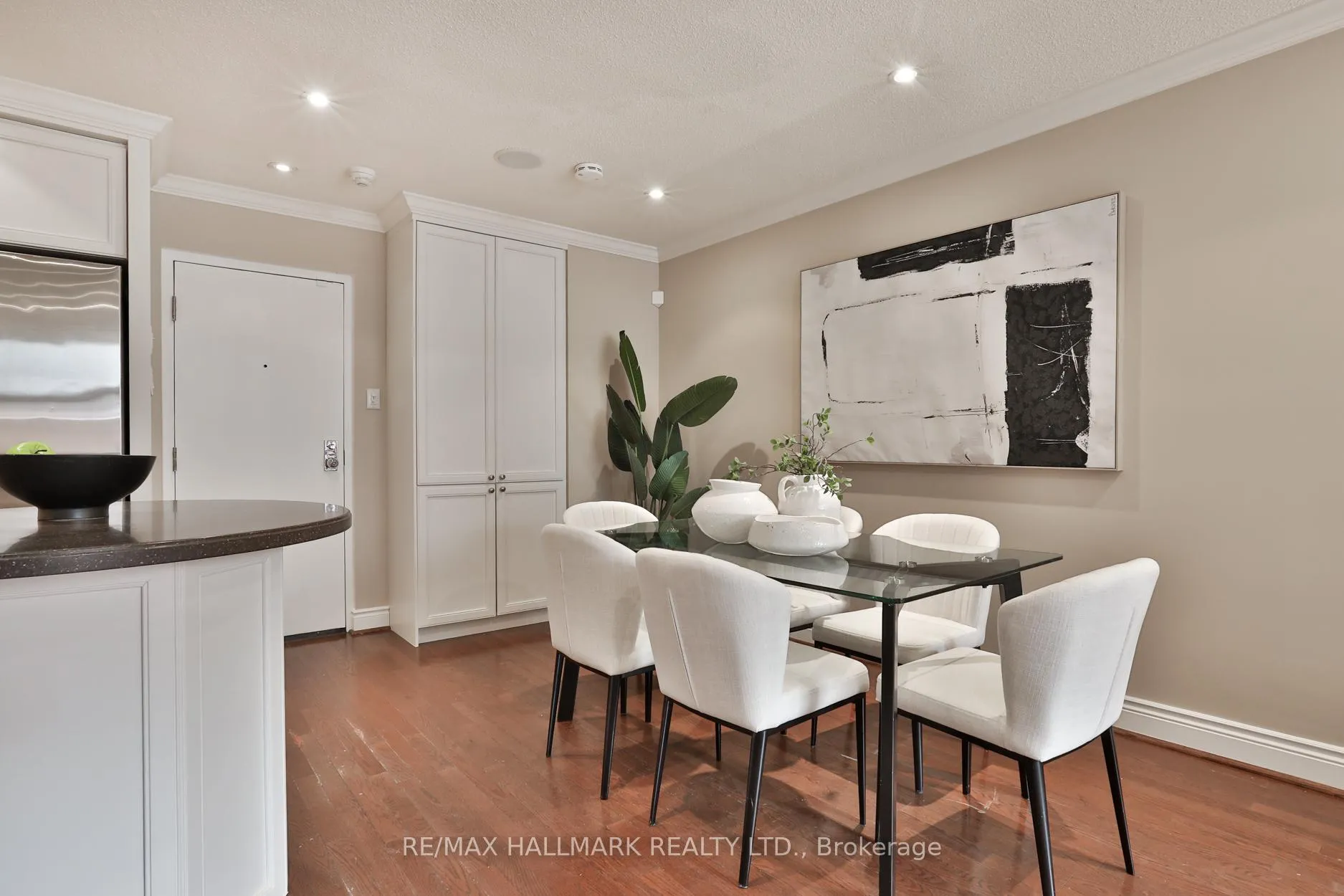 Photo 7 of Unit A12, 142 Pears Avenue, Toronto, The Annex — HOMEH