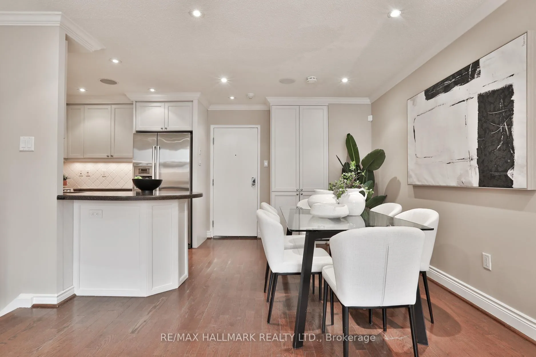 Photo 8 of Unit A12, 142 Pears Avenue, Toronto, The Annex — HOMEH