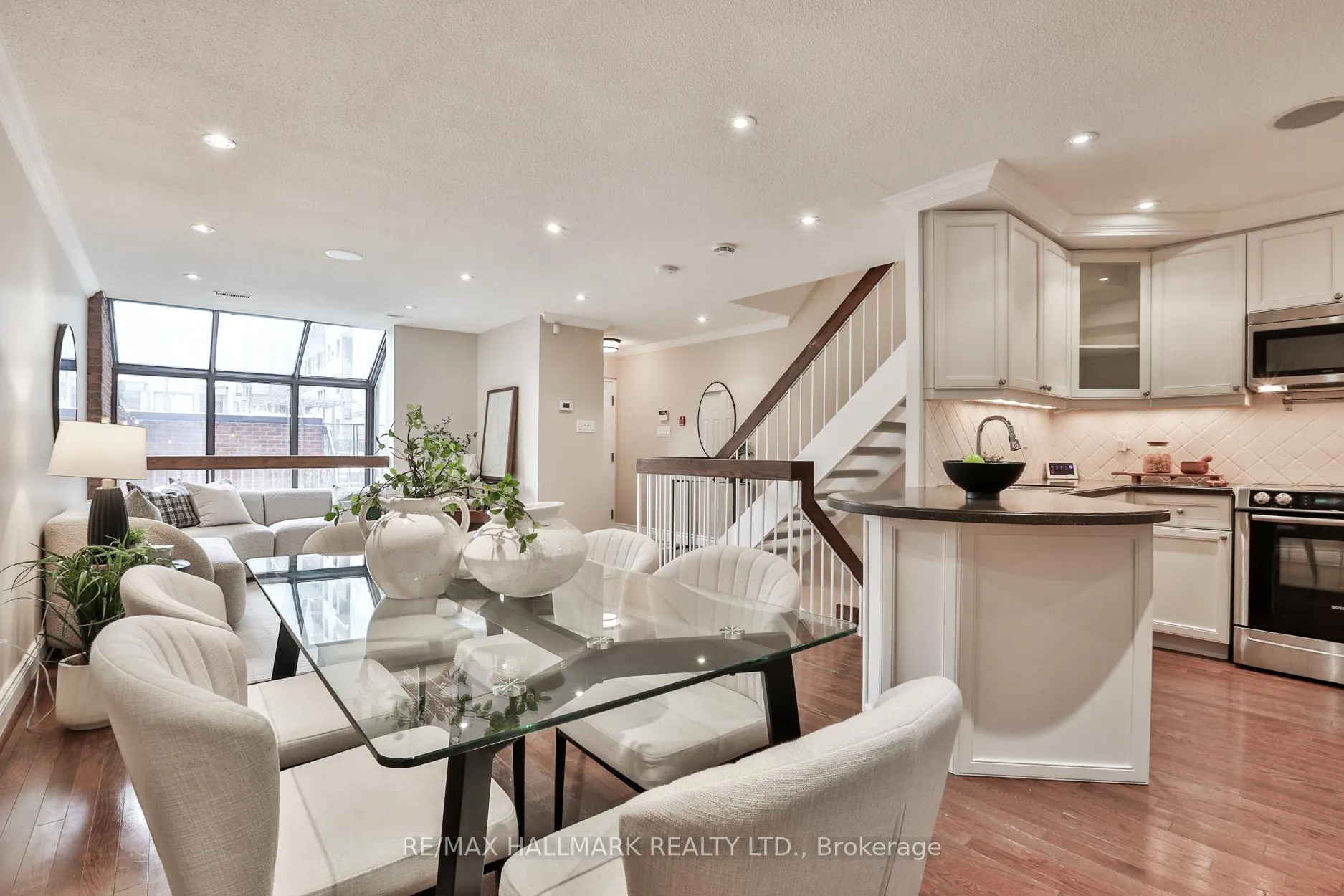 Photo 10 of Unit A12, 142 Pears Avenue, Toronto, The Annex — HOMEH