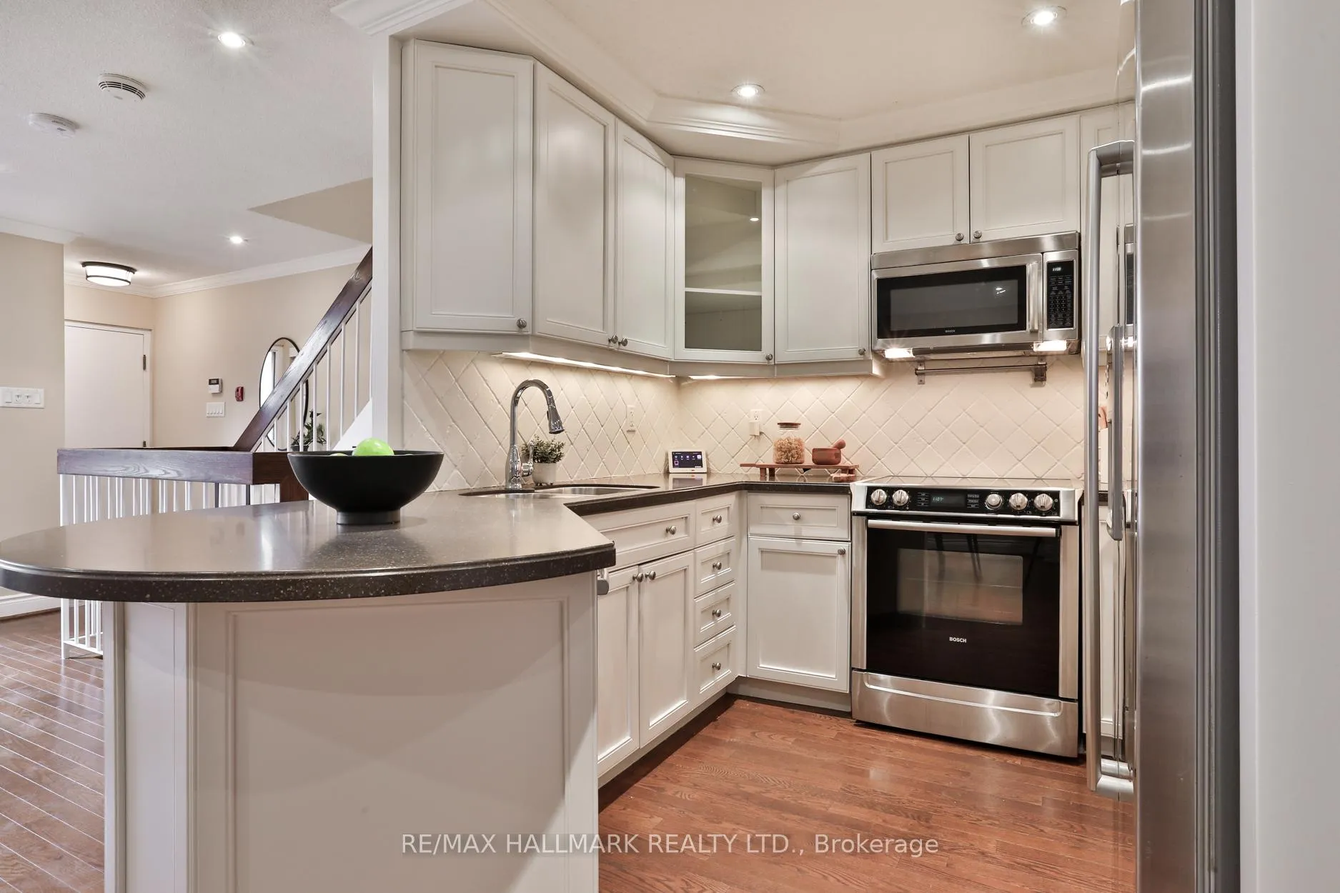 Photo 11 of Unit A12, 142 Pears Avenue, Toronto, The Annex — HOMEH