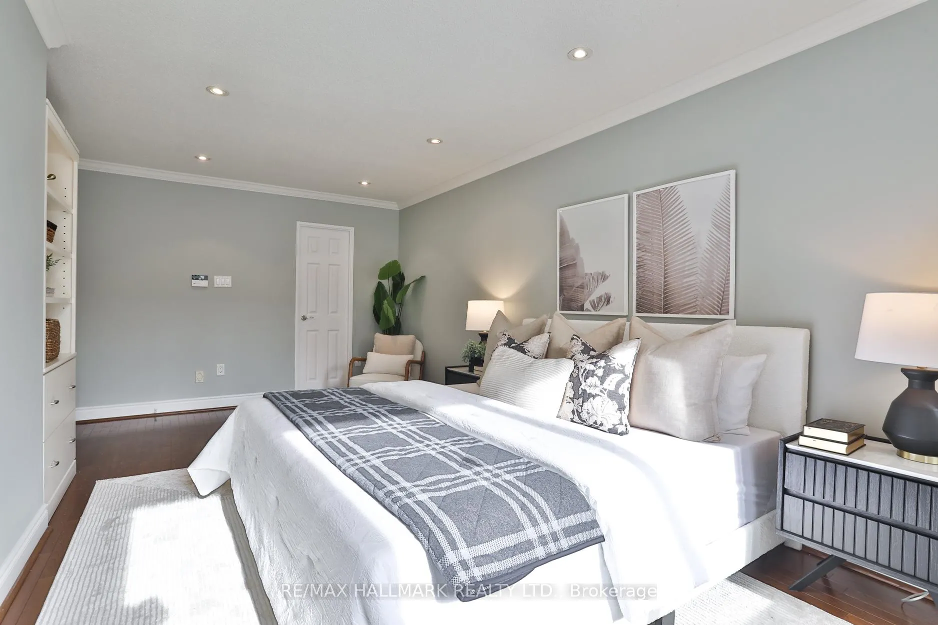 Photo 19 of Unit A12, 142 Pears Avenue, Toronto, The Annex — HOMEH