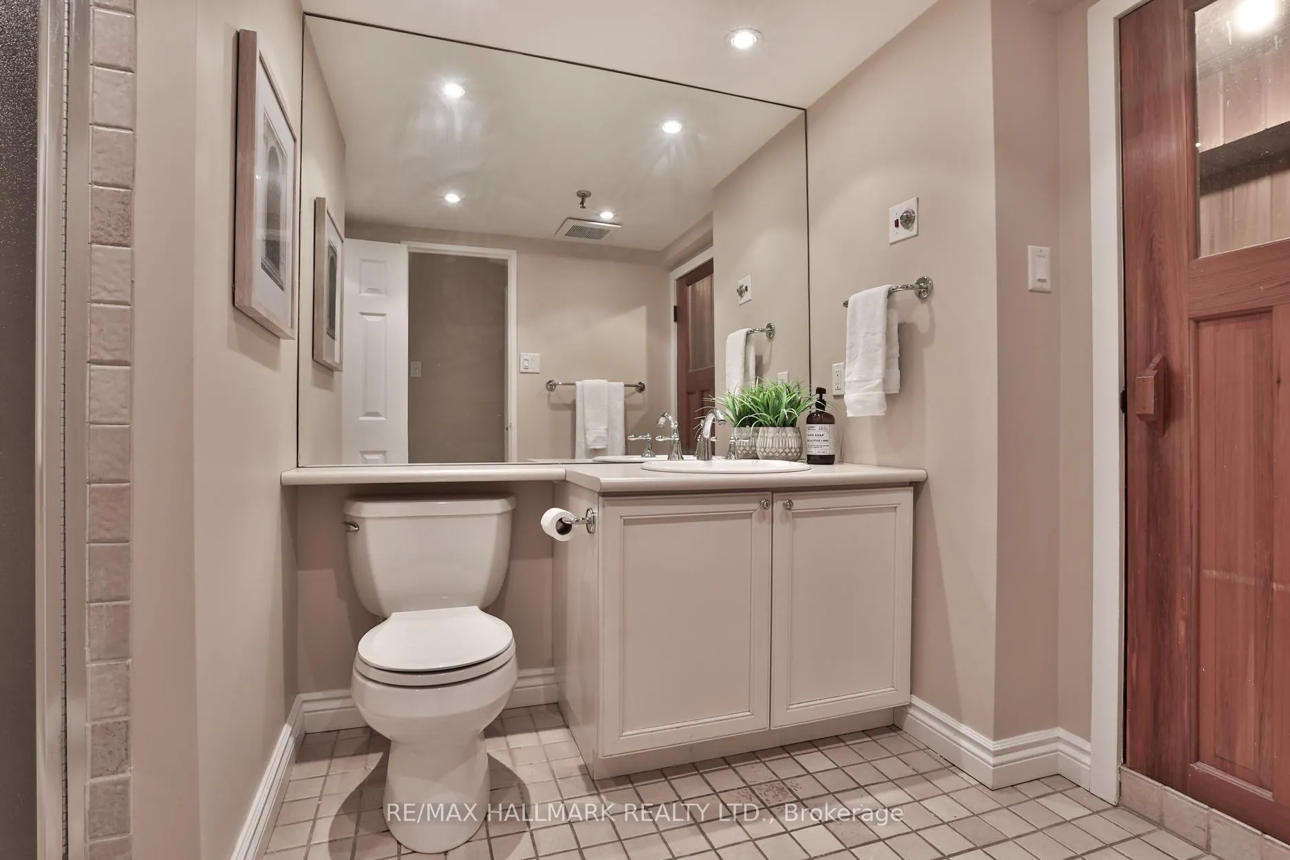 Photo 31 of Unit A12, 142 Pears Avenue, Toronto, The Annex — HOMEH