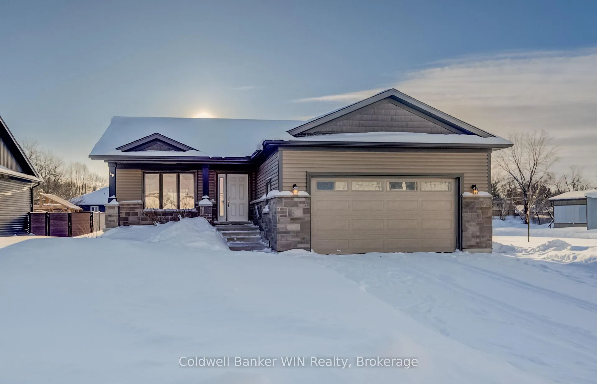 Photo 1 of 69 William Street W, Minto — HOMEH