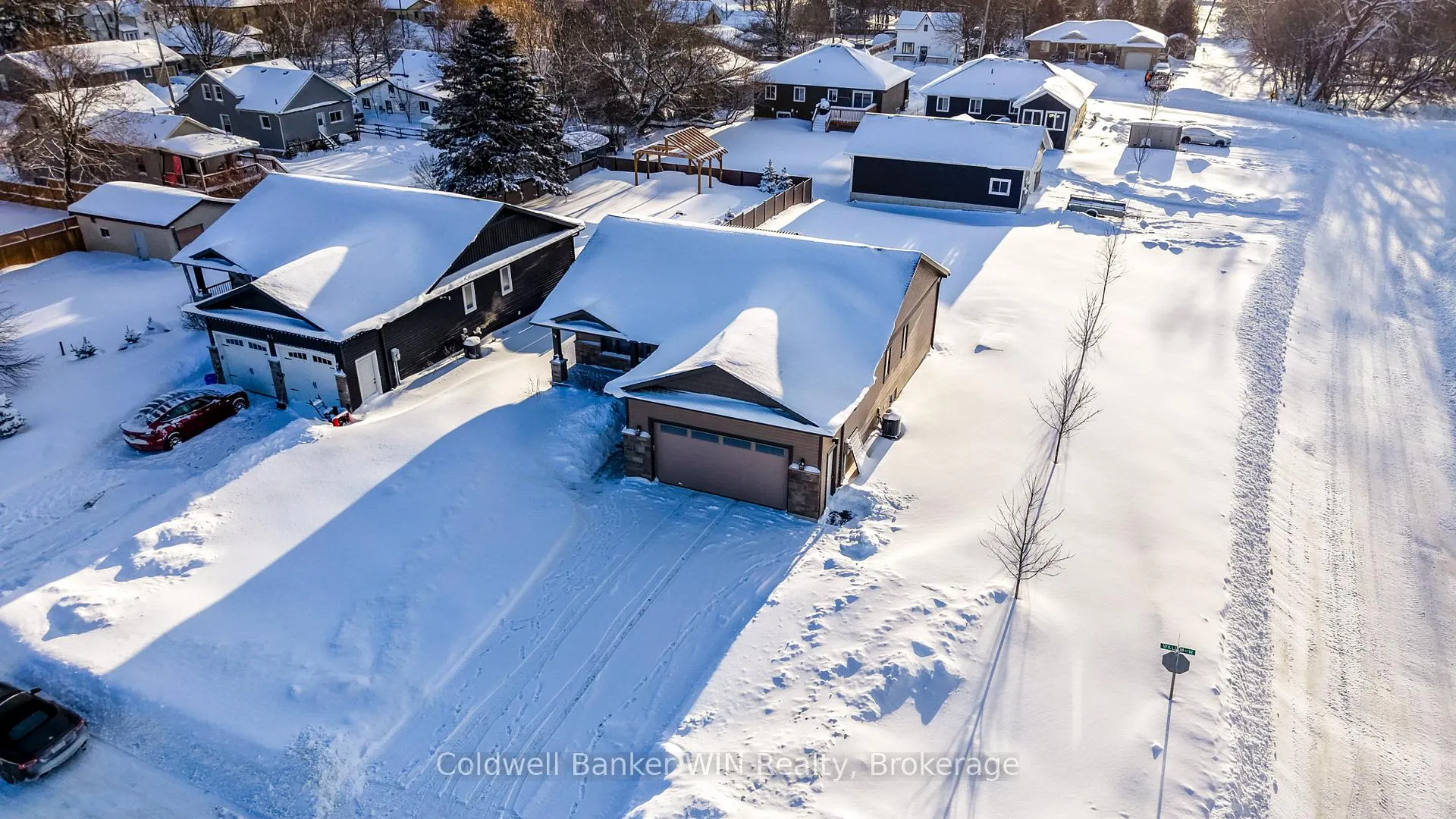 Photo 2 of 69 William Street W, Minto — HOMEH