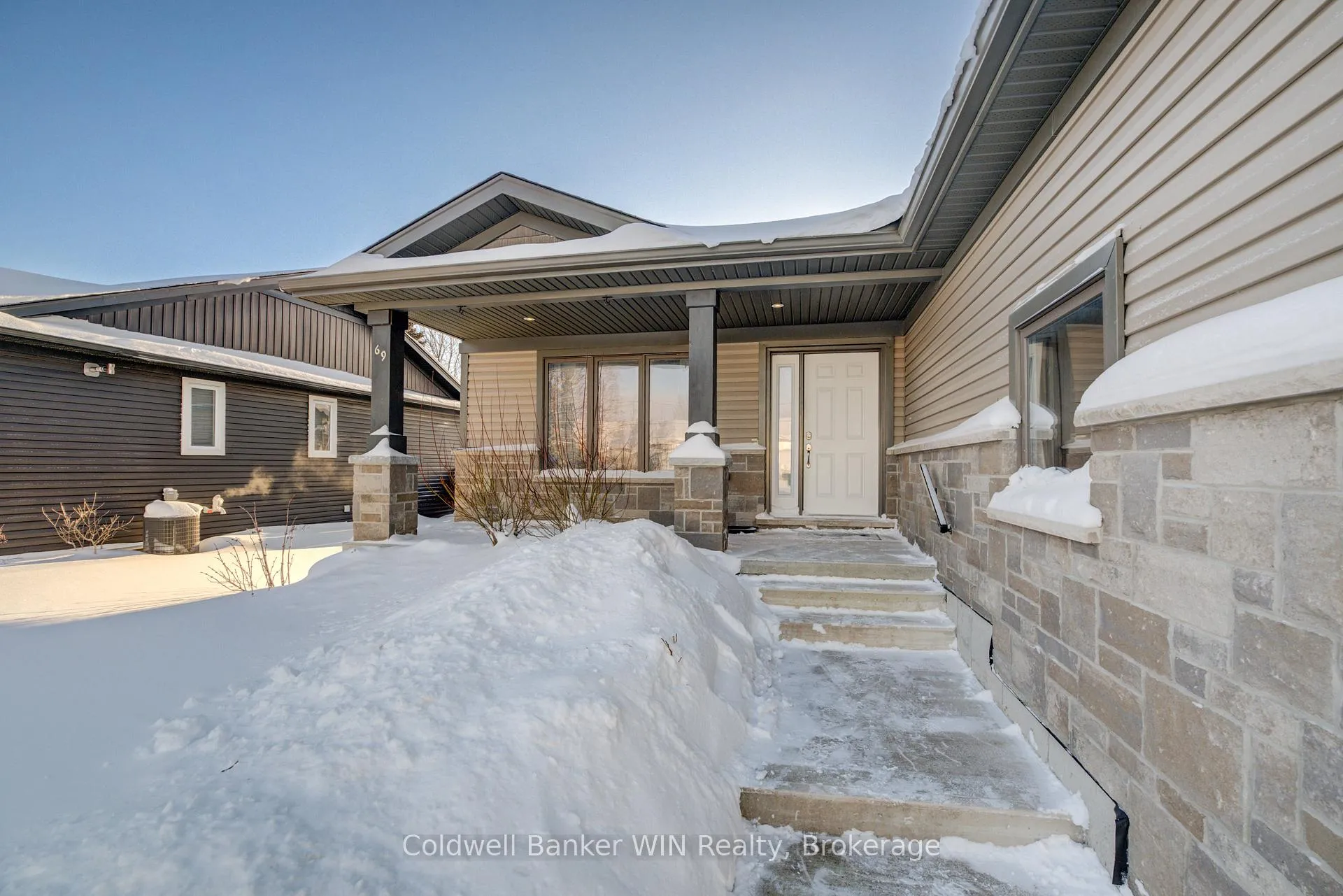 Photo 5 of 69 William Street W, Minto — HOMEH