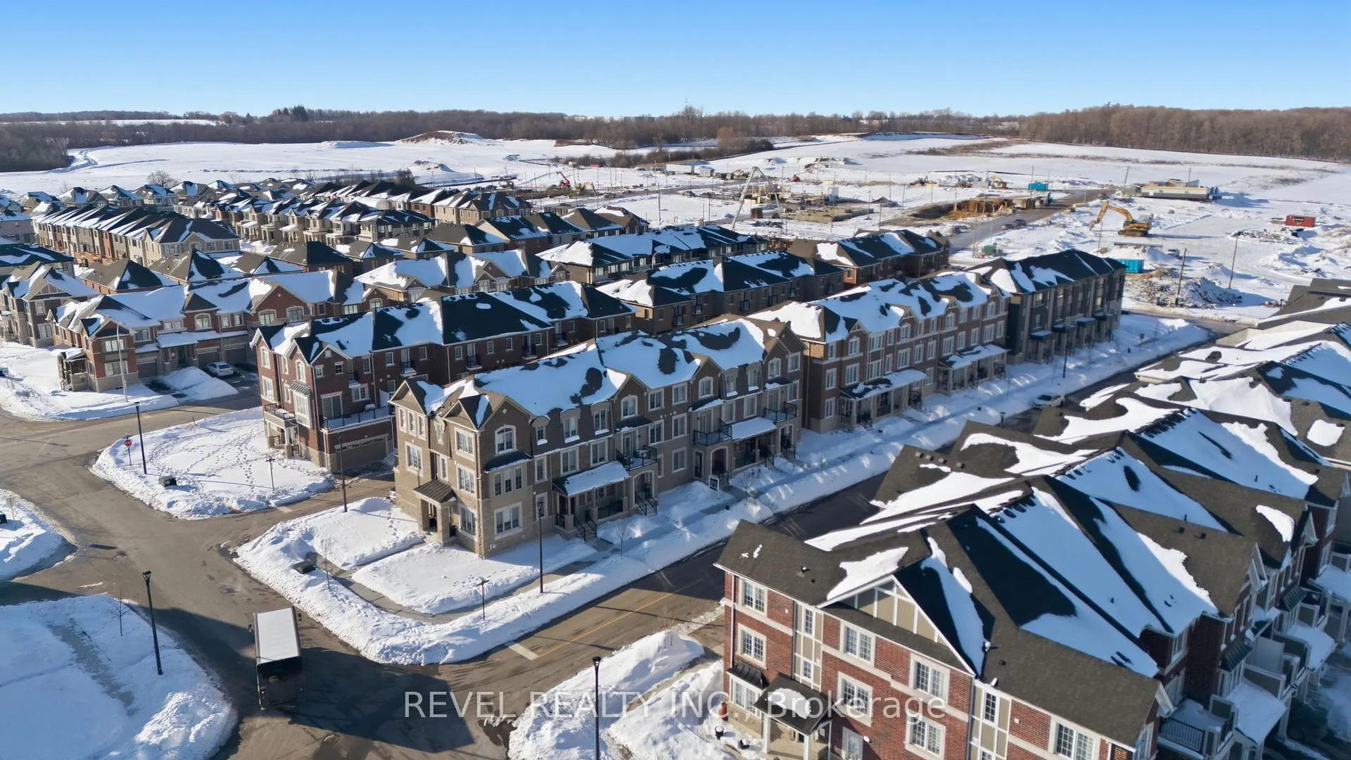 Photo 2 of 3344 Thunderbird Promenade, Pickering, Rural Pickering — HOMEH