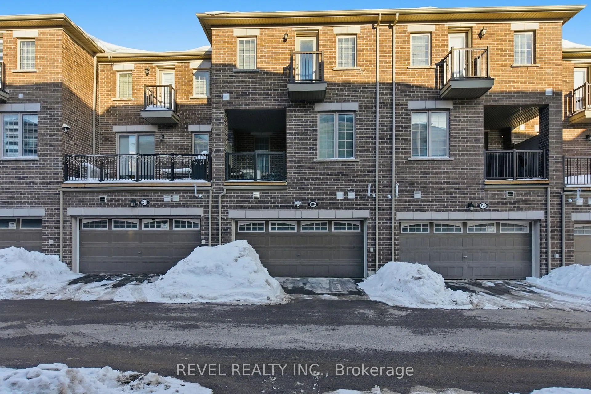 Photo 5 of 3344 Thunderbird Promenade, Pickering, Rural Pickering — HOMEH