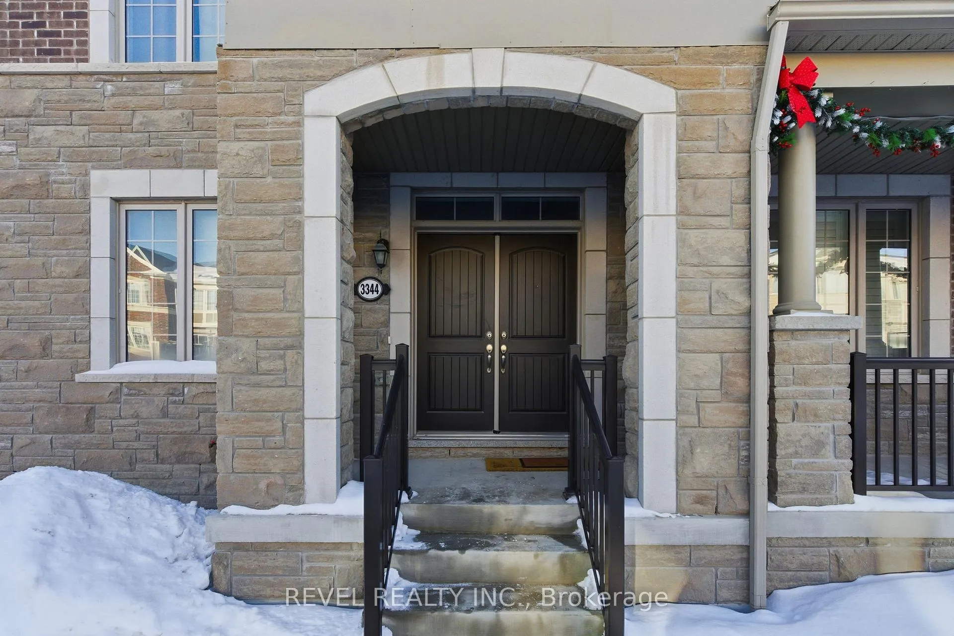 Photo 7 of 3344 Thunderbird Promenade, Pickering, Rural Pickering — HOMEH