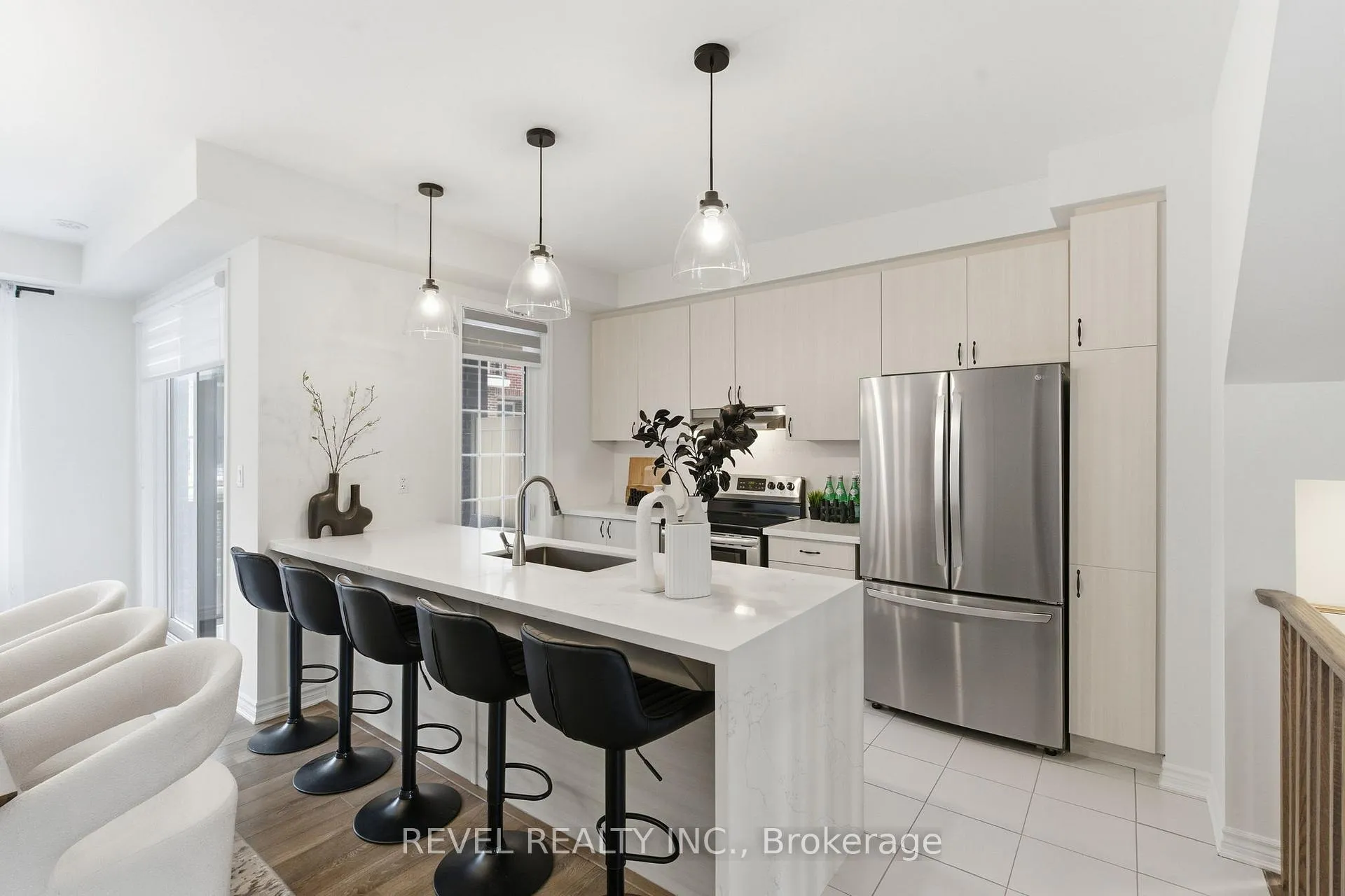 Photo 24 of 3344 Thunderbird Promenade, Pickering, Rural Pickering — HOMEH