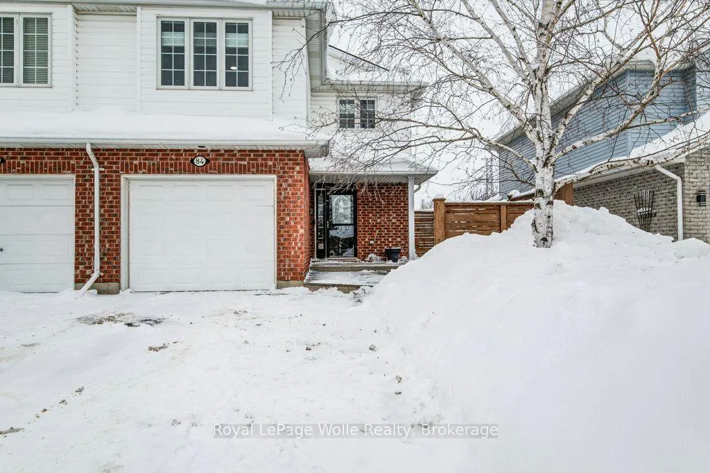 Photo 3 of 84 Walsh Crescent, Stratford — HOMEH