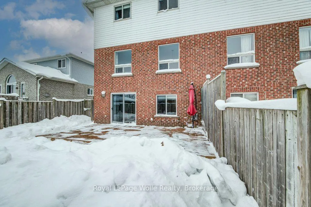 Photo 24 of 84 Walsh Crescent, Stratford — HOMEH