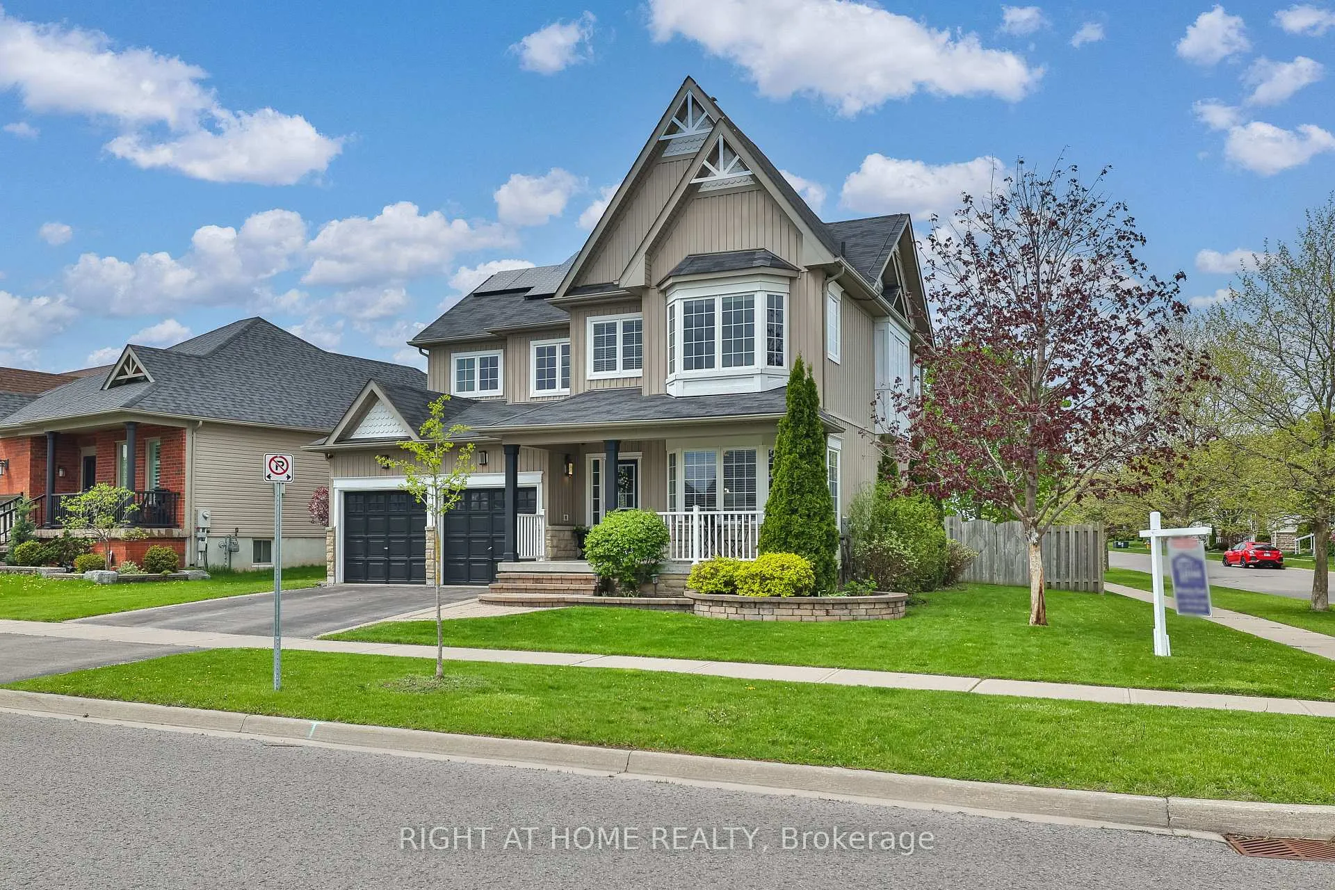 Photo 2 of 823 Greenly Drive, Cobourg — HOMEH
