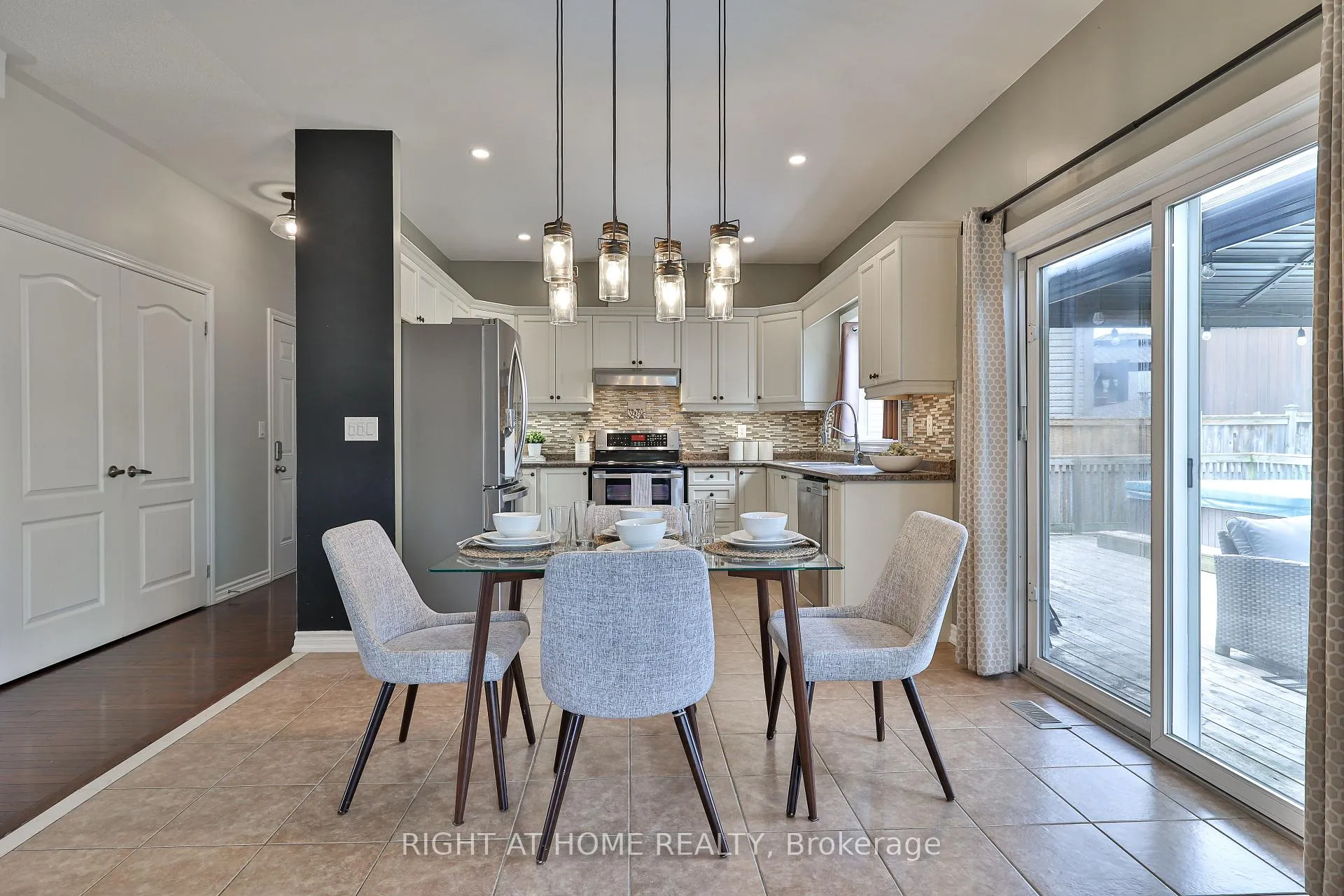 Photo 12 of 823 Greenly Drive, Cobourg — HOMEH