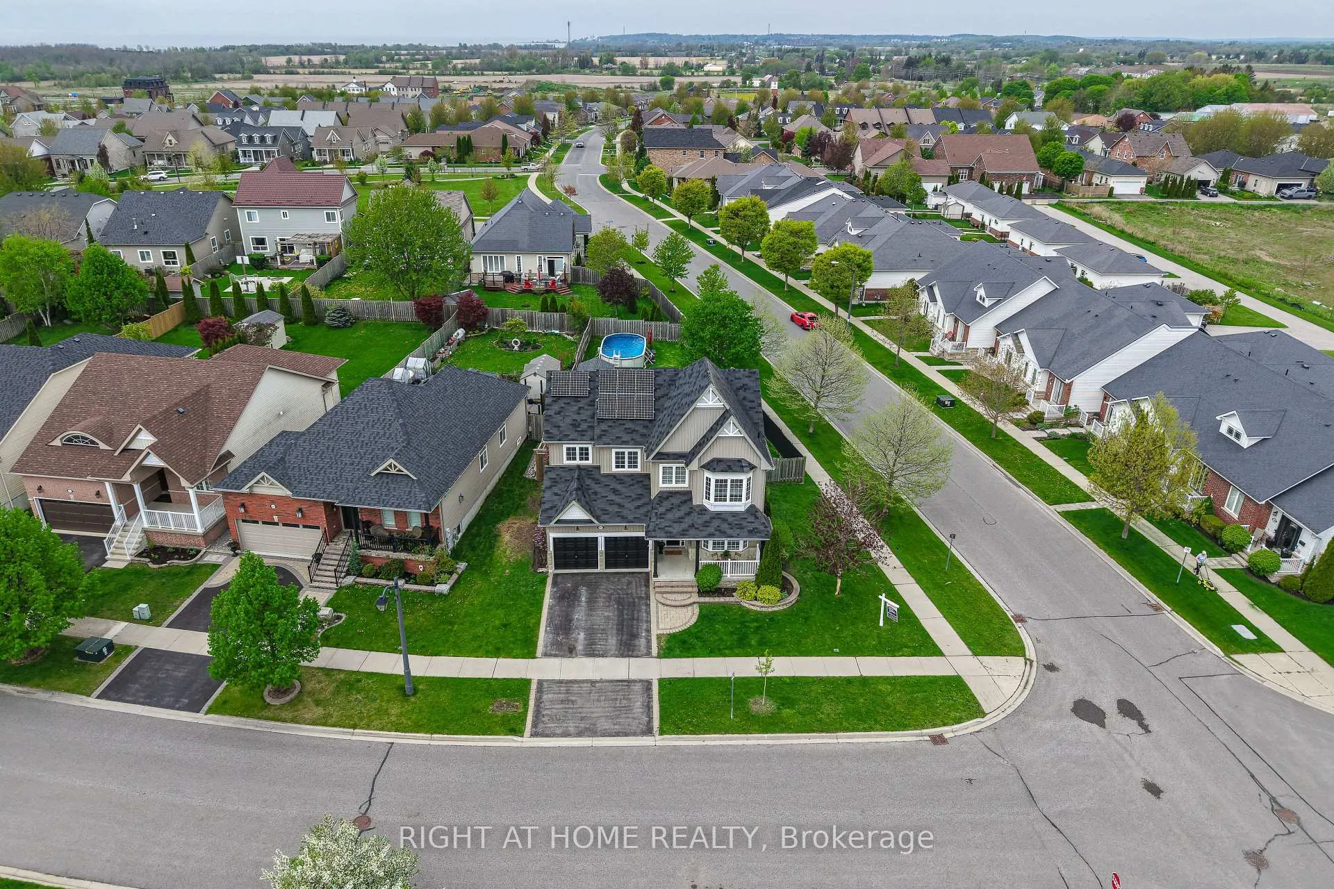 Photo 48 of 823 Greenly Drive, Cobourg — HOMEH
