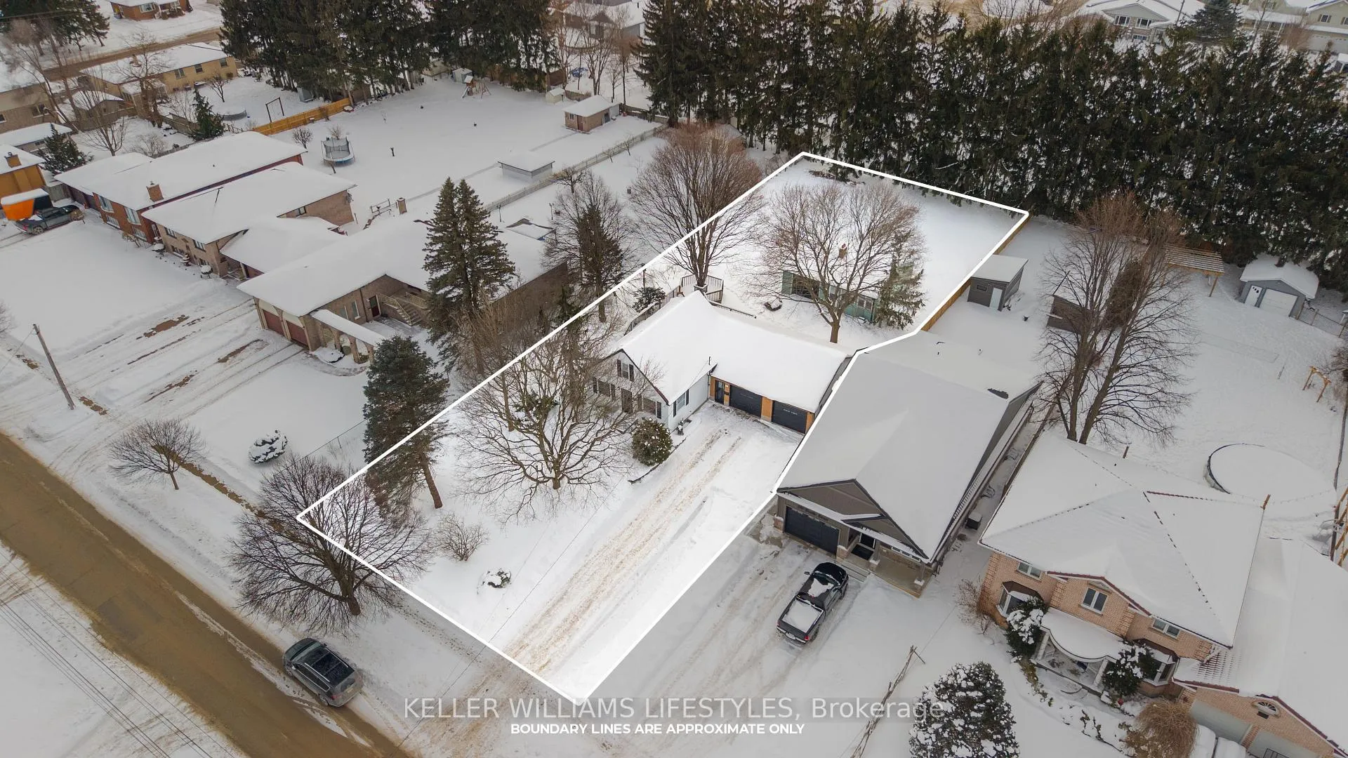 Photo 3 of 394 Beattie Street, Strathroy-Caradoc, SW — HOMEH