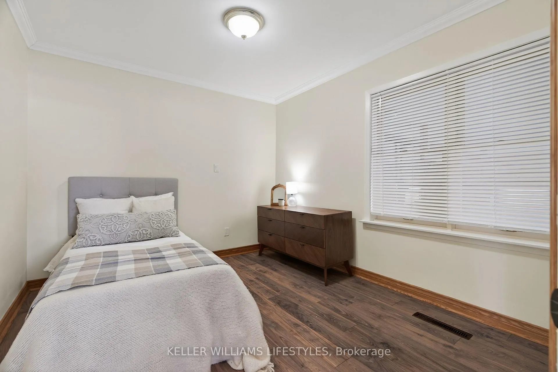 Photo 10 of 394 Beattie Street, Strathroy-Caradoc, SW — HOMEH