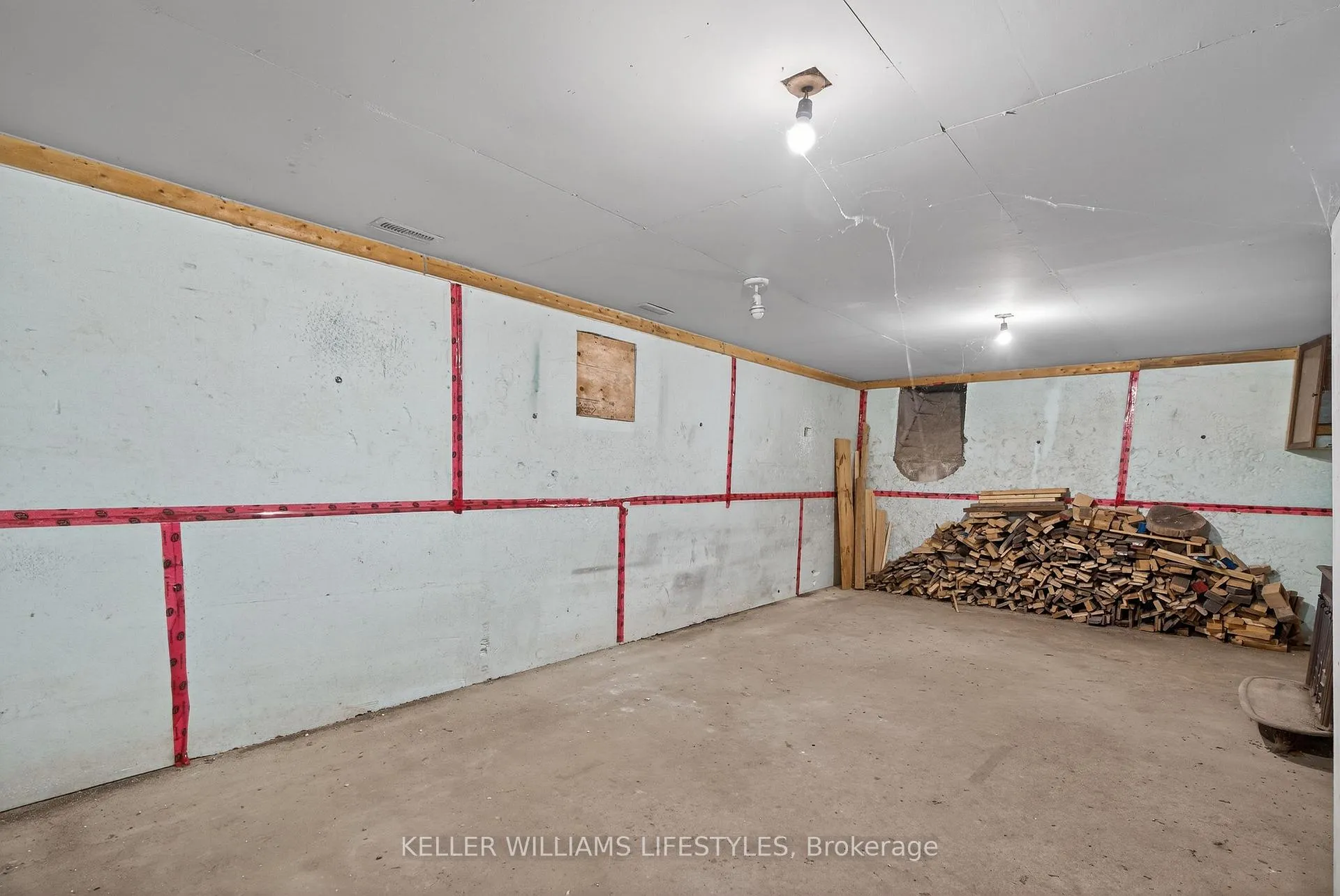 Photo 43 of 394 Beattie Street, Strathroy-Caradoc, SW — HOMEH