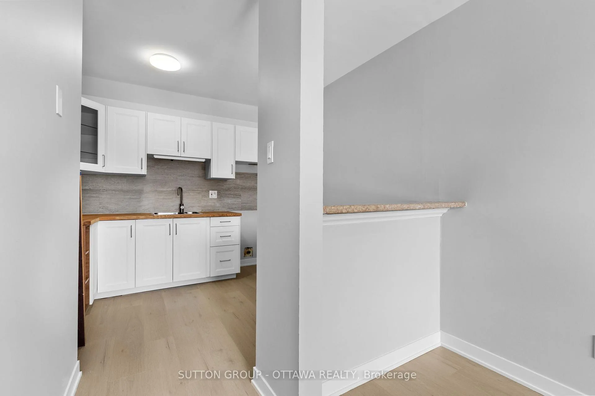 Photo 5 of Unit 68, 2939 Fairlea Crescent, Ottawa, Heron Gate/Industrial Park — HOMEH