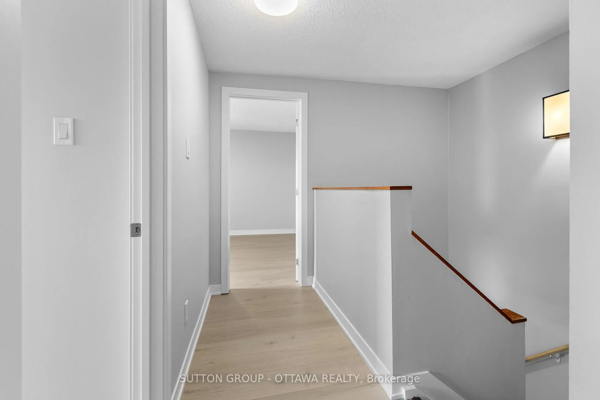 Photo 10 of Unit 68, 2939 Fairlea Crescent, Ottawa, Heron Gate/Industrial Park — HOMEH
