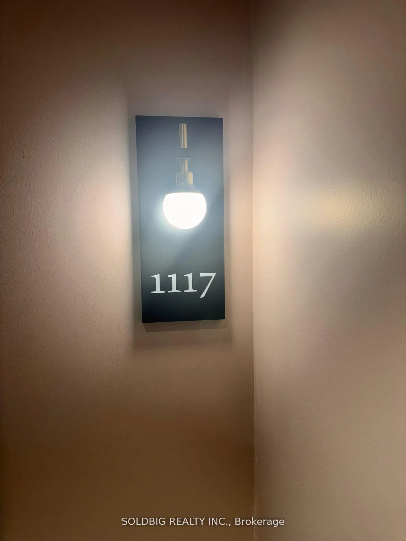 Photo 2 of Unit 1117, 2782 Barton Street E, Hamilton, Riverdale — HOMEH