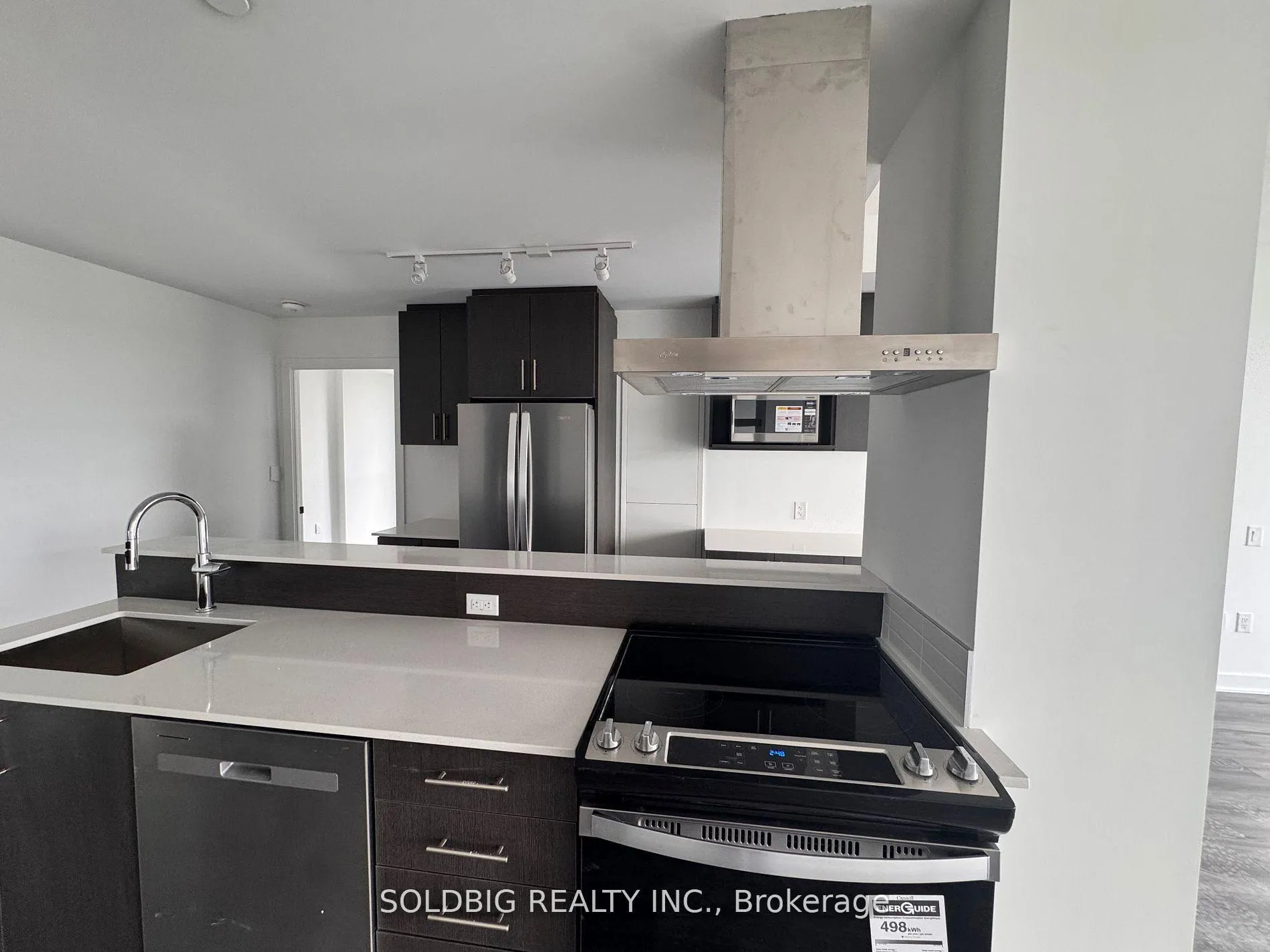 Photo 6 of Unit 1117, 2782 Barton Street E, Hamilton, Riverdale — HOMEH