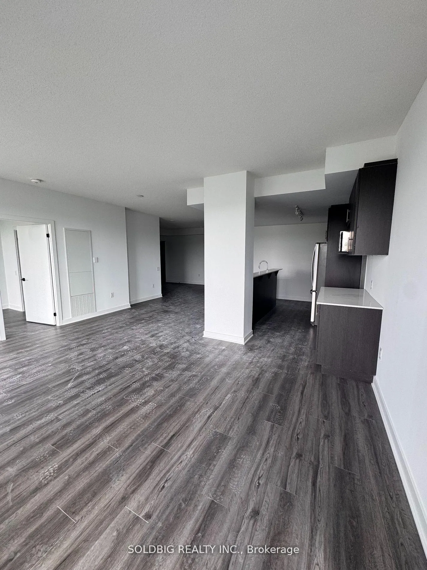 Photo 9 of Unit 1117, 2782 Barton Street E, Hamilton, Riverdale — HOMEH