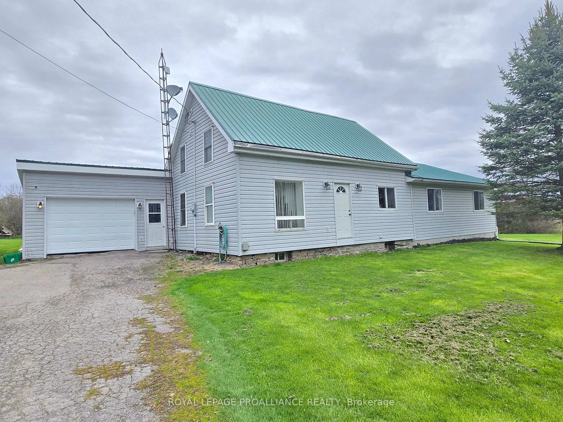 Photo 22 of 118 Hubbs Road, Prince Edward County, Ameliasburg Ward — HOMEH