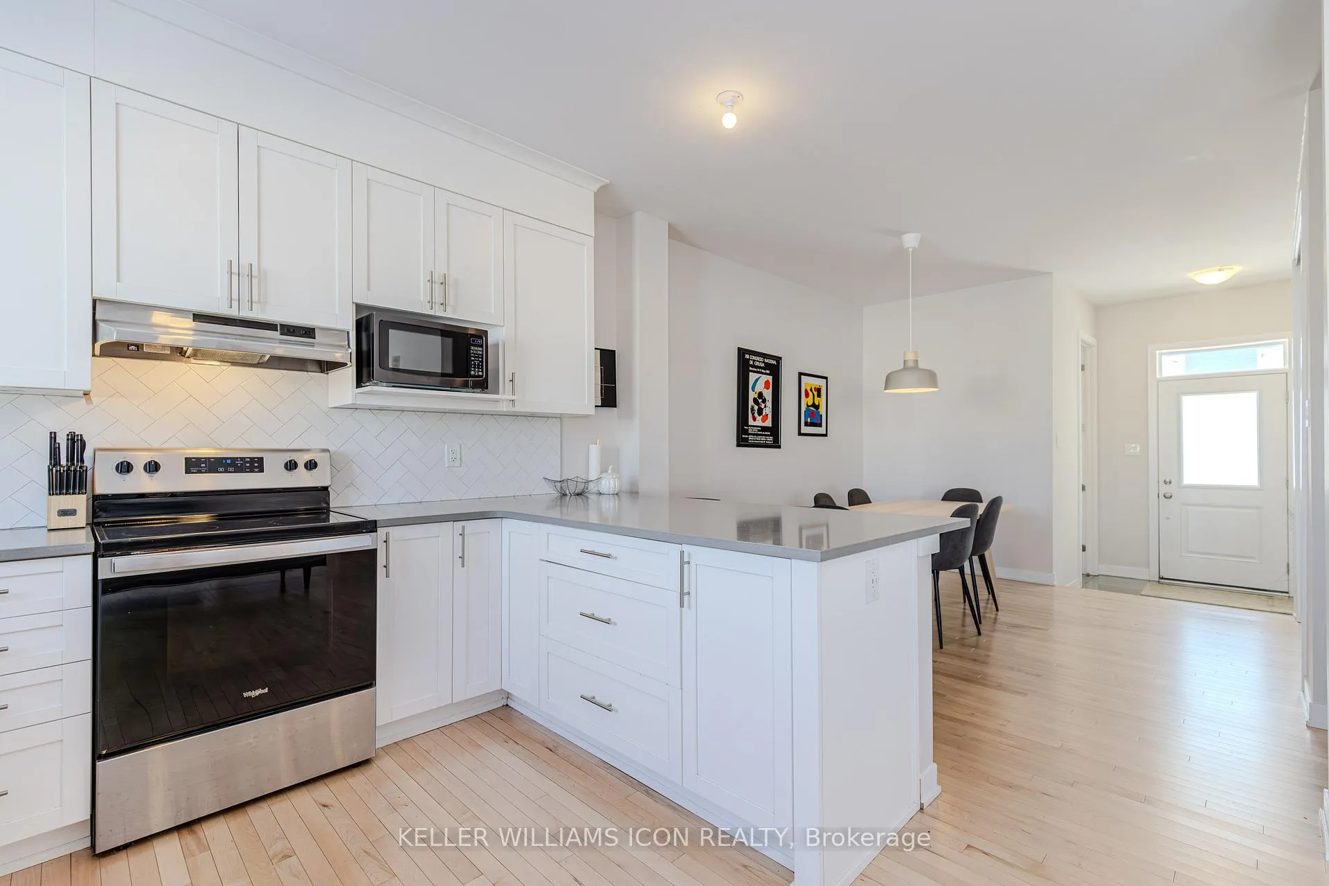 Photo 9 of 1899 Haiku Street, Ottawa, Barrhaven - Half Moon Bay — HOMEH