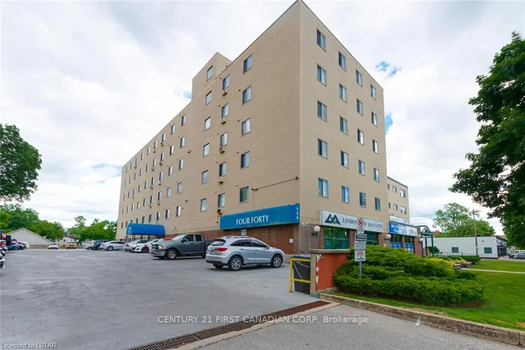Front of Unit 205, 440 Central Avenue