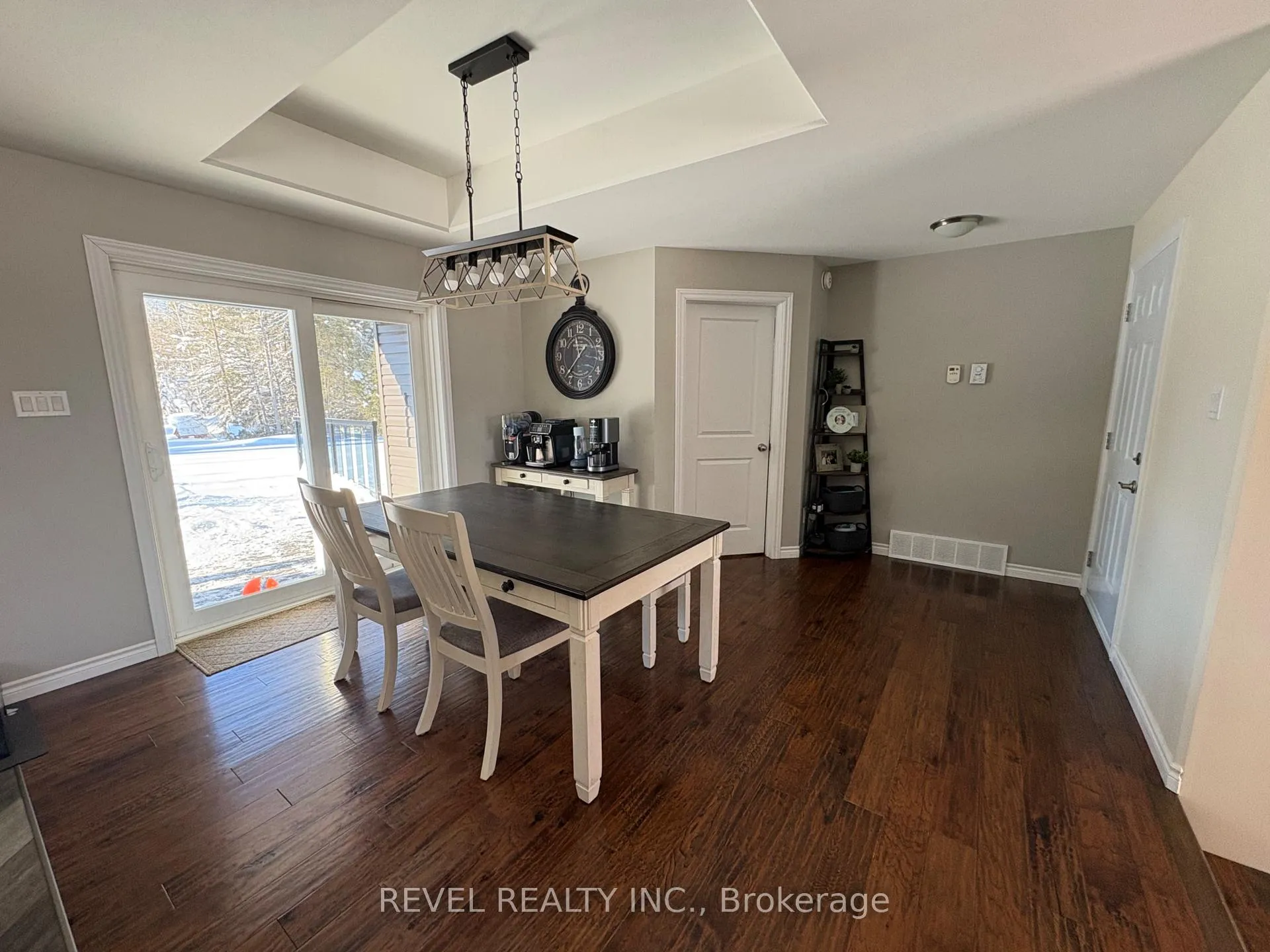 Photo 5 of 117 Wilson Road, Cochrane — HOMEH