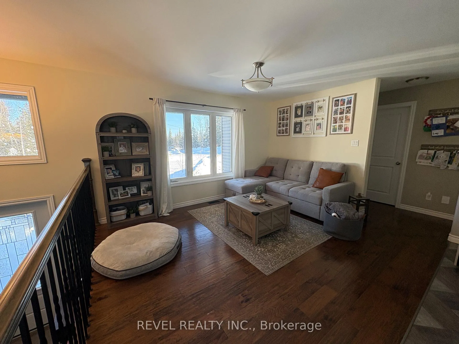 Photo 7 of 117 Wilson Road, Cochrane — HOMEH