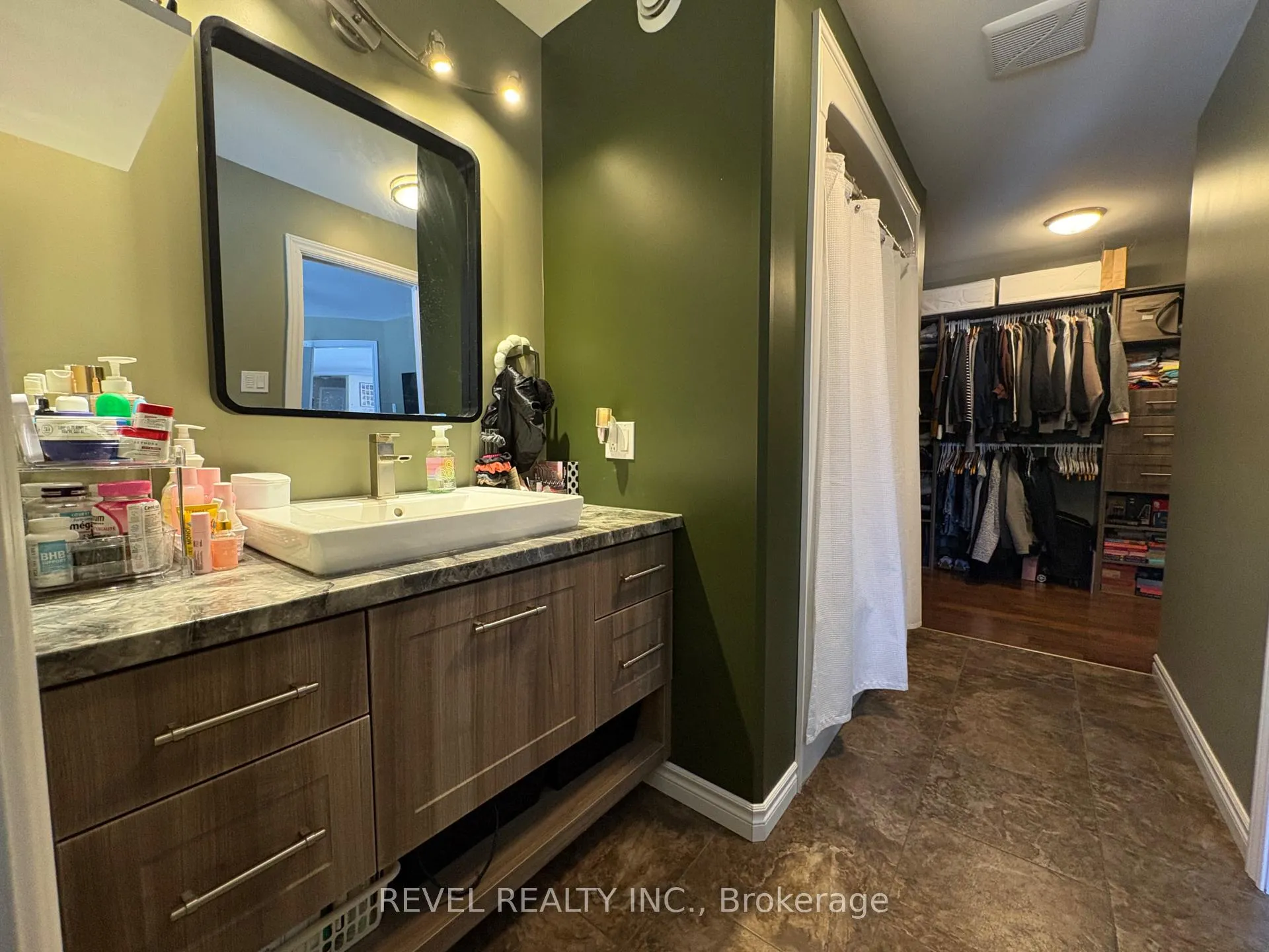 Photo 19 of 117 Wilson Road, Cochrane — HOMEH