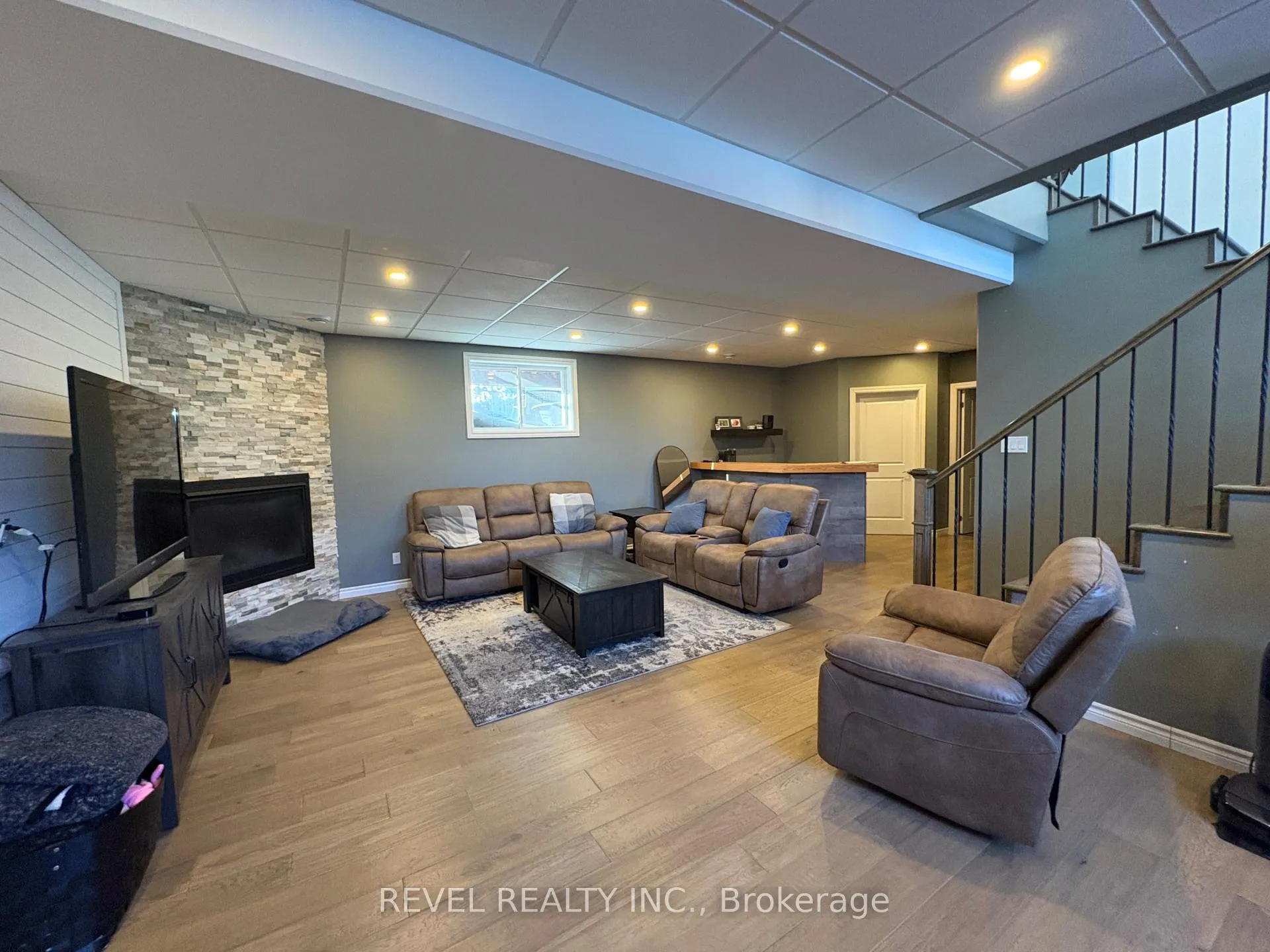 Photo 29 of 117 Wilson Road, Cochrane — HOMEH