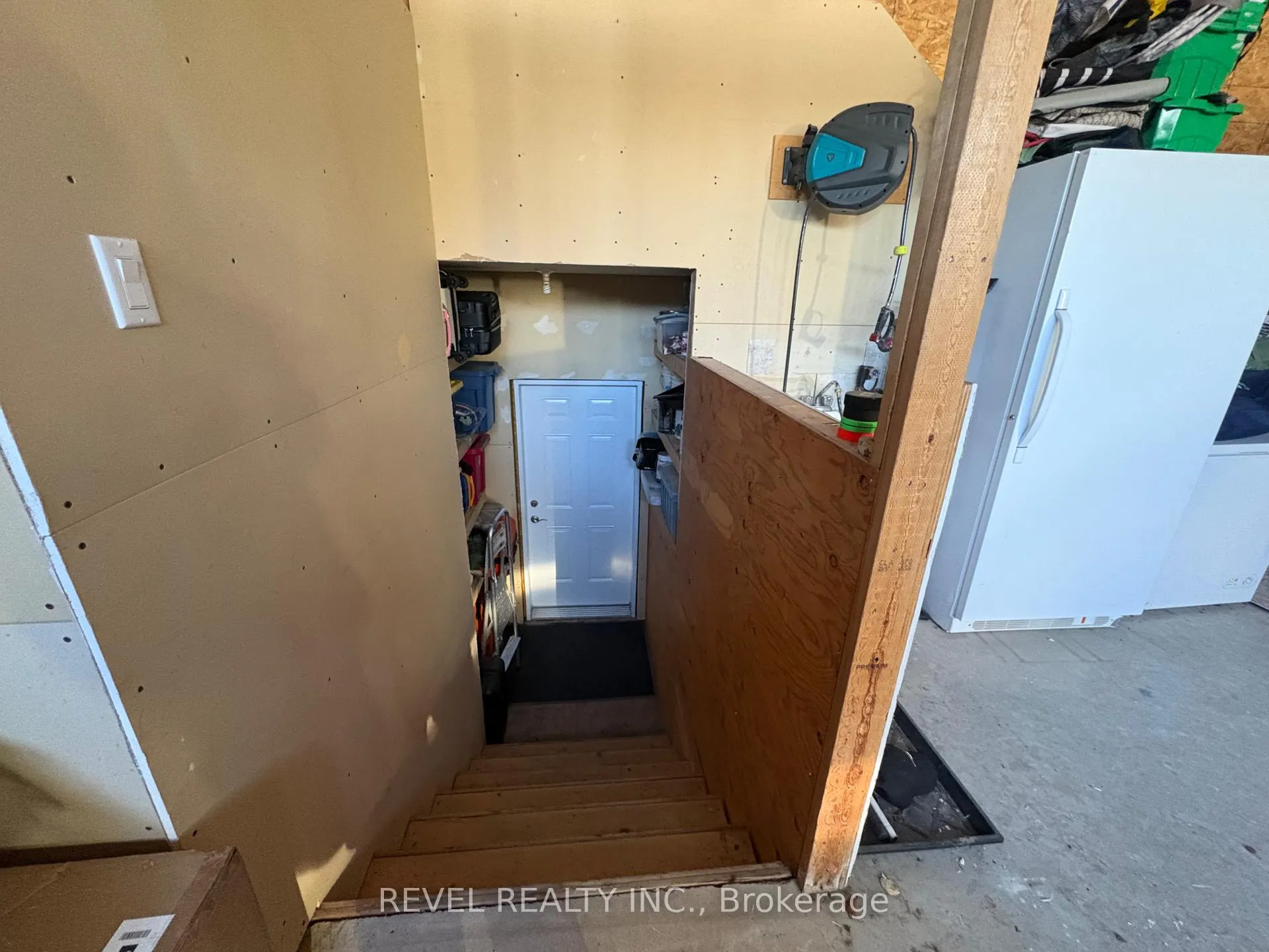 Photo 44 of 117 Wilson Road, Cochrane — HOMEH